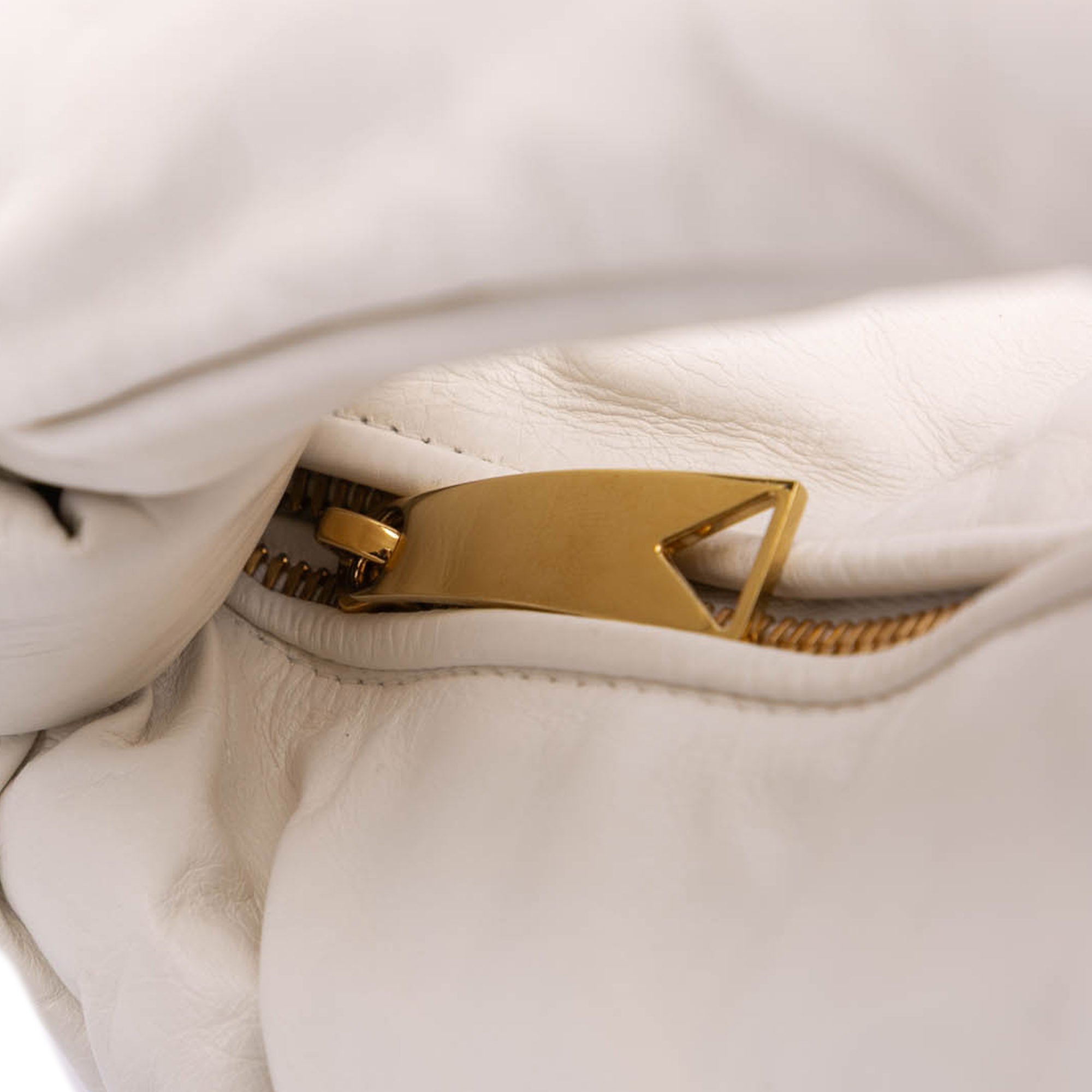 Bottega Veneta | Pre-Owned Mini Nappa Puffy Jodie | White/Pearl