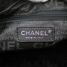 Chanel | Pre-Owned Tweed Camellia Shoulder Bag | GrayBlack