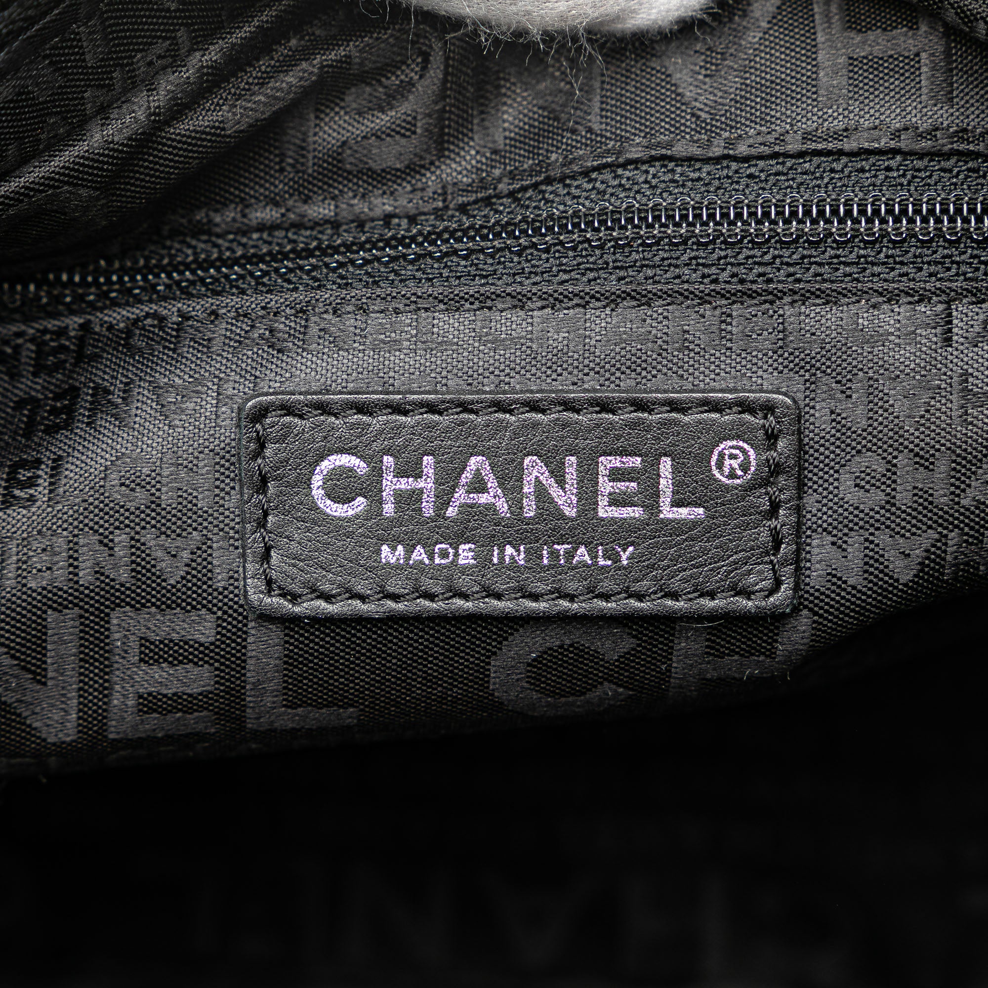 Chanel | Pre-Owned Tweed Camellia Shoulder Bag | GrayBlack