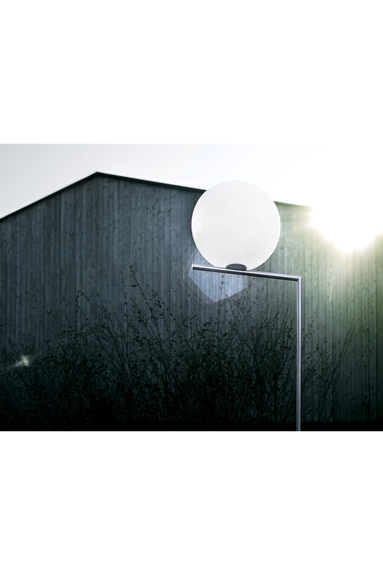 IC Outdoor Floor 1 Lava Grey | Brass