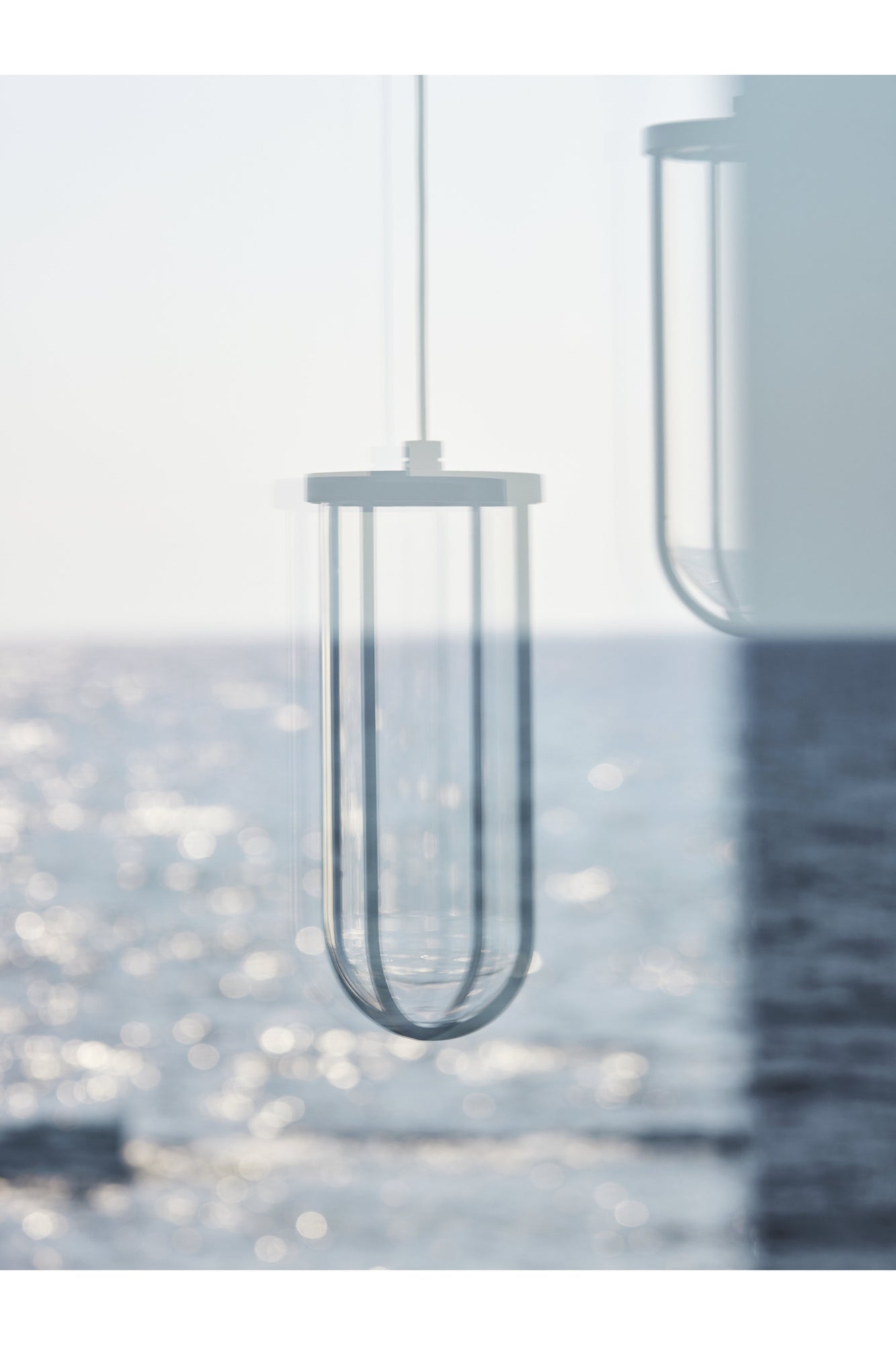 In Vitro Outdoor Suspension 2700K 1-10V | White