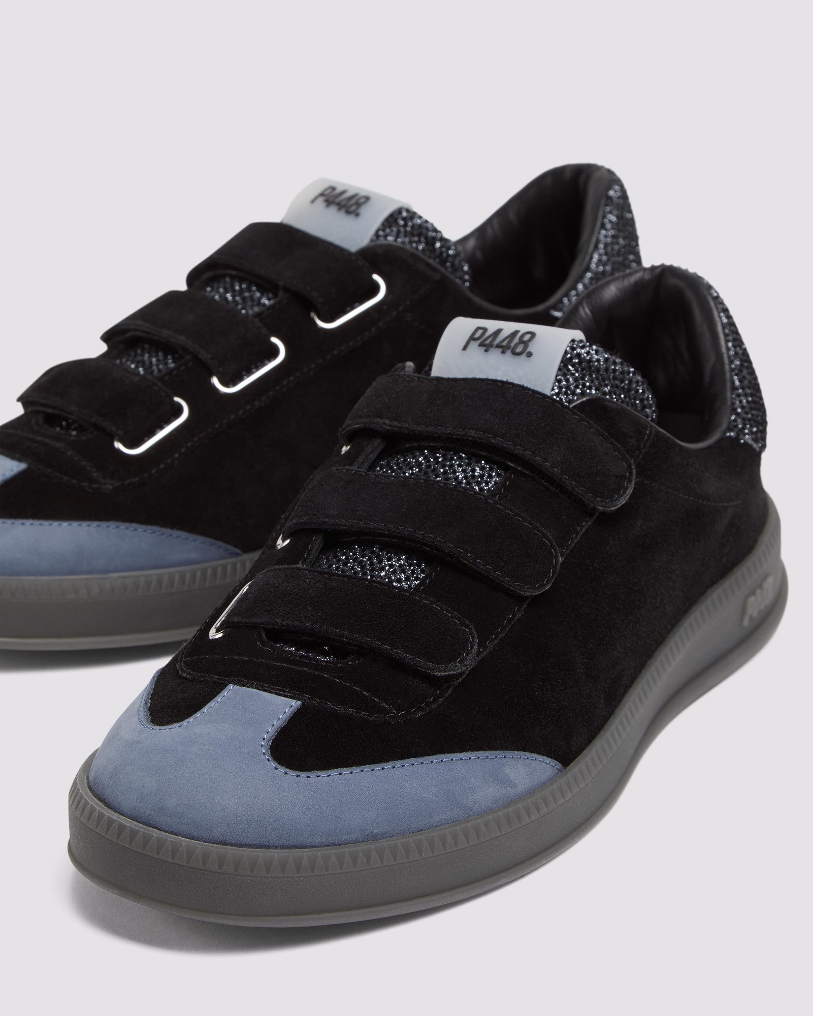 Women | Capri | Phantom