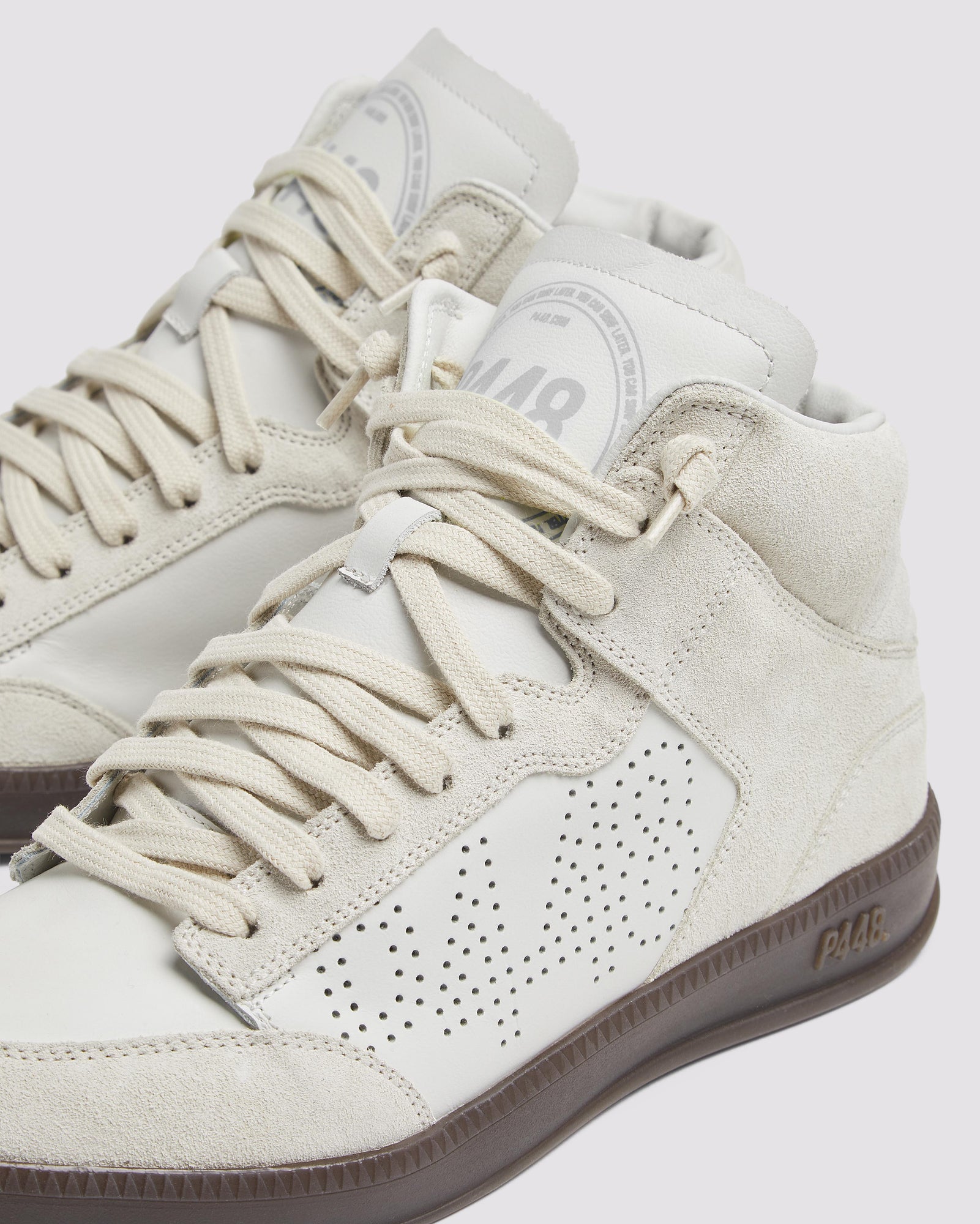 Women | London | White/Panna