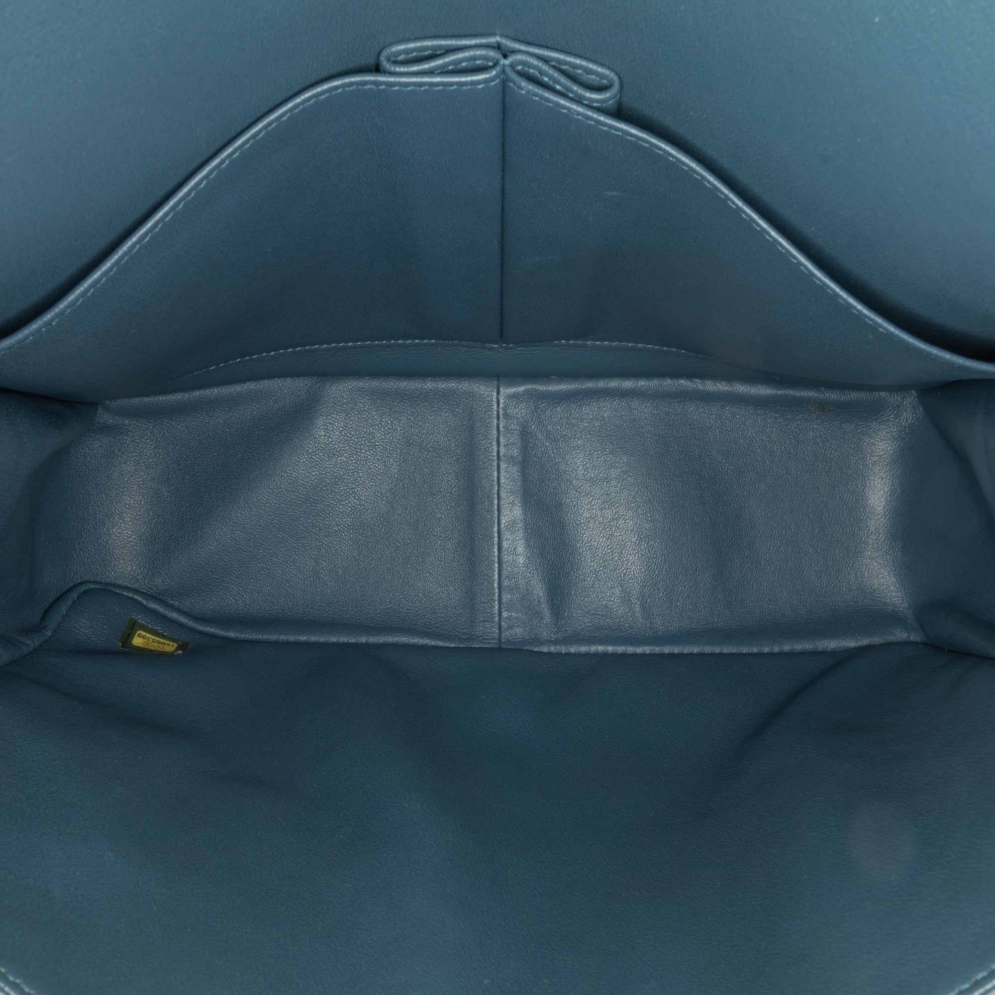 Chanel | Pre-Owned Jumbo Classic Lambskin Double Flap - III | Blue/Dark Blue