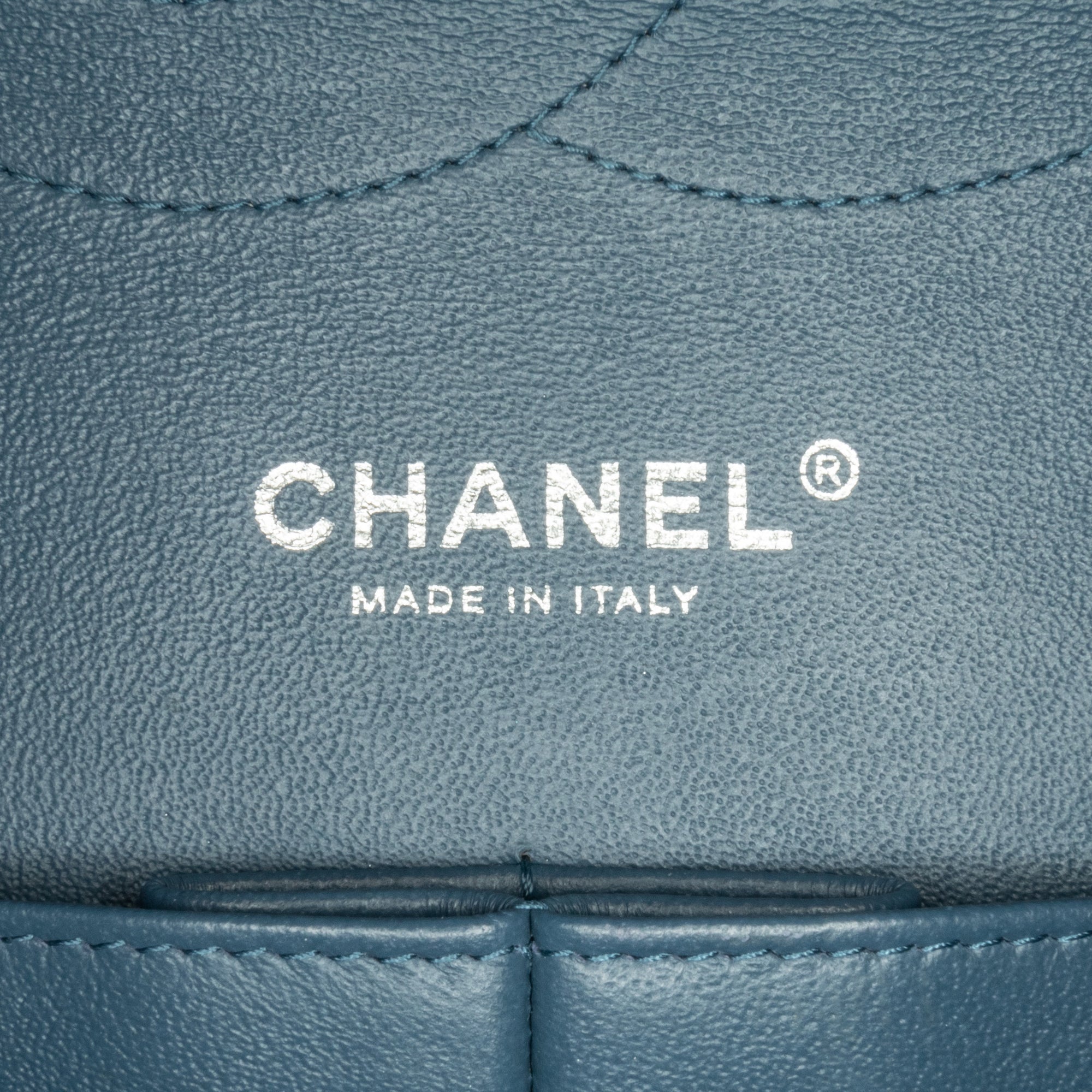 Chanel | Pre-Owned Jumbo Classic Lambskin Double Flap - III | Blue/Dark Blue