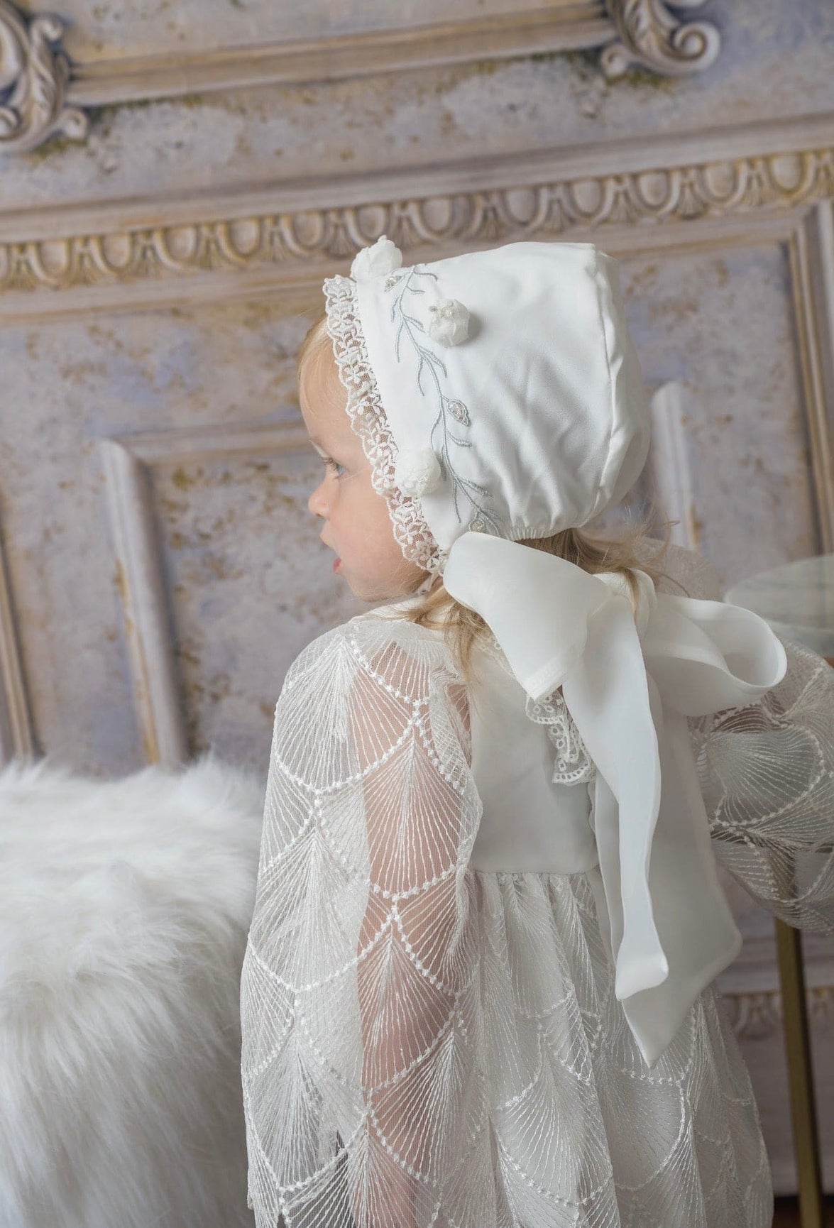 Faith White Scallop Bonnet