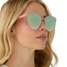 Womens | Gemma Sunglasses | Peach | Cool Matcha Gradient Lenses