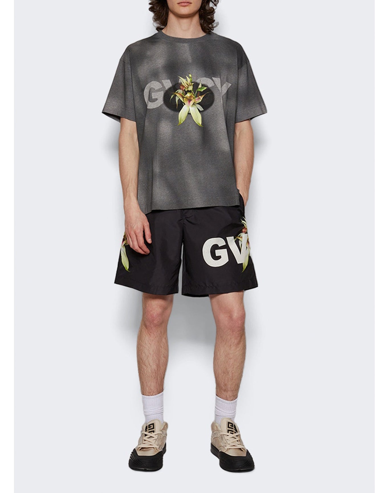 Givenchy | Men | Boxy Short Sleeve Tee | Black (V1)