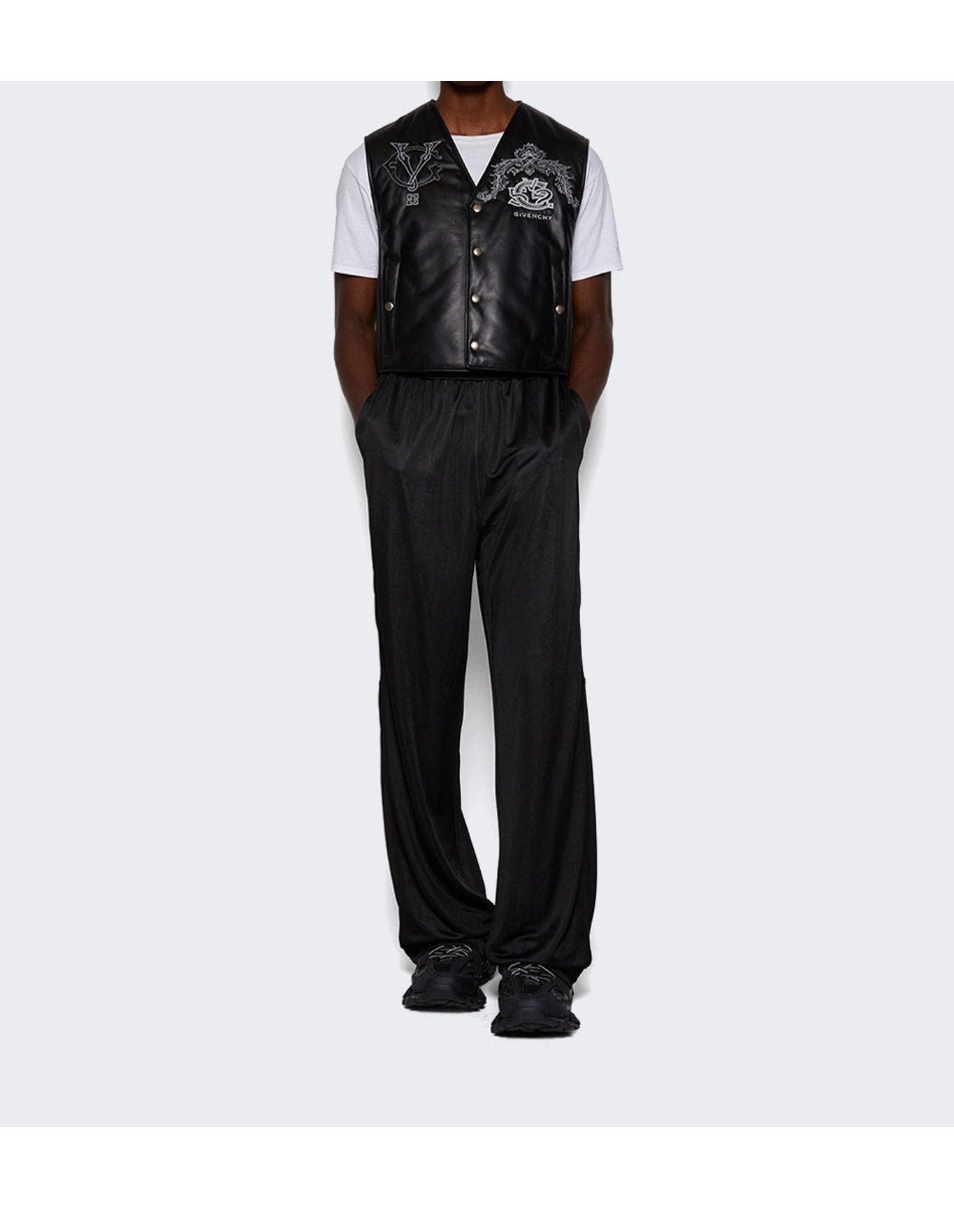 Givenchy | Men | Wide Jogger Pants | Black