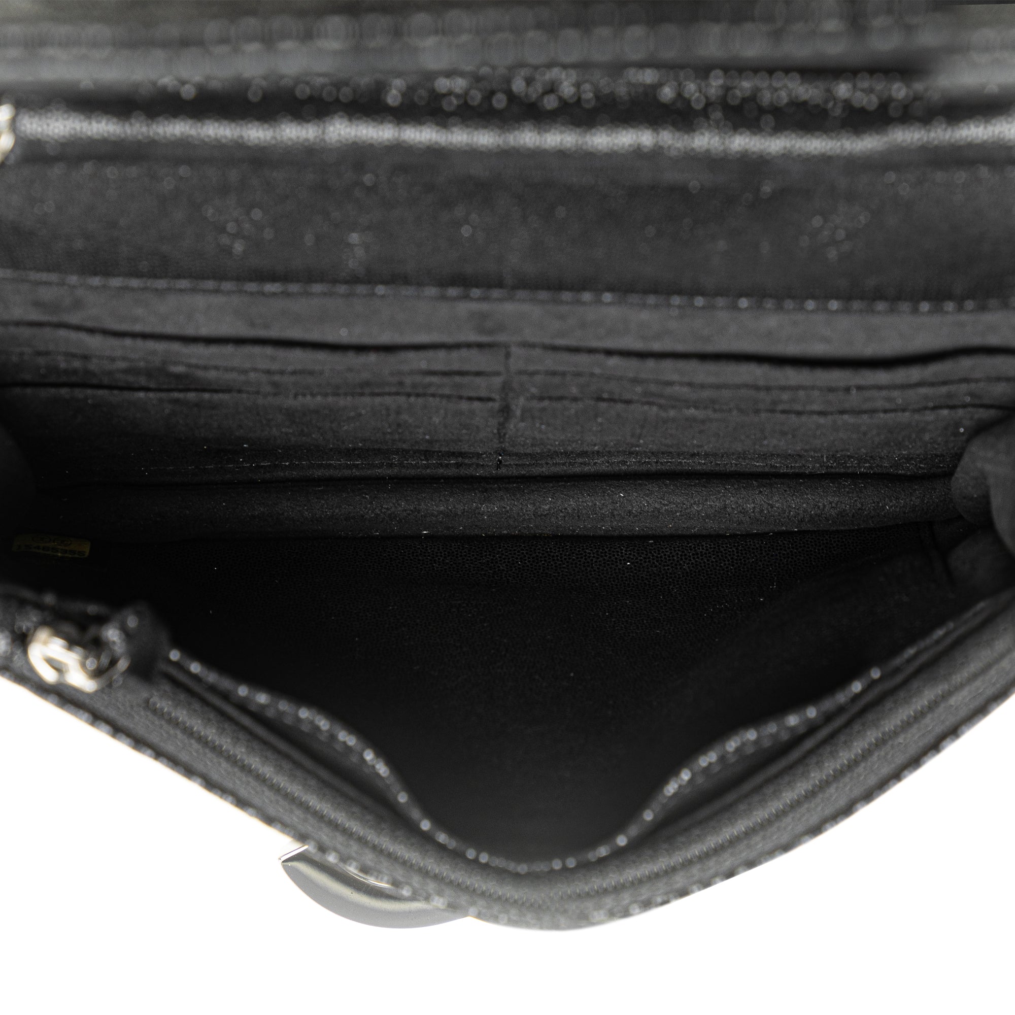 Chanel | Pre-Owned Iridescent Caviar Crystal CC Wallet On Chain | Black