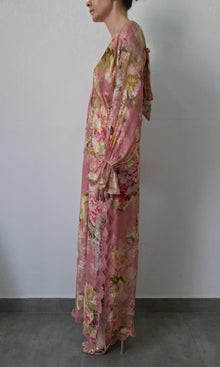 Hemant And Nandita | Inv Viscose Flower Jacquard Maxi Kaftan | Pink Floral