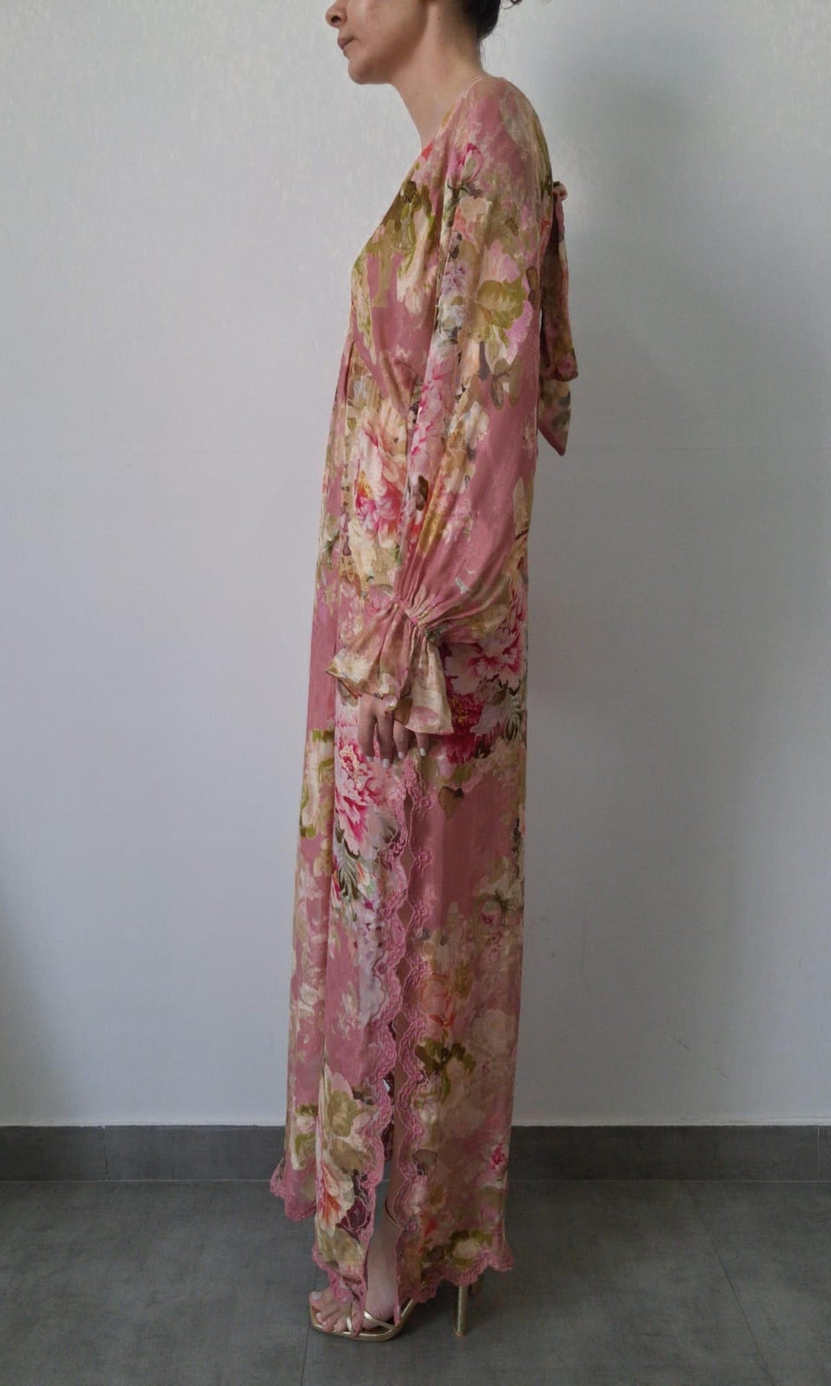 Hemant And Nandita | Inv Viscose Flower Jacquard Maxi Kaftan | Pink Floral