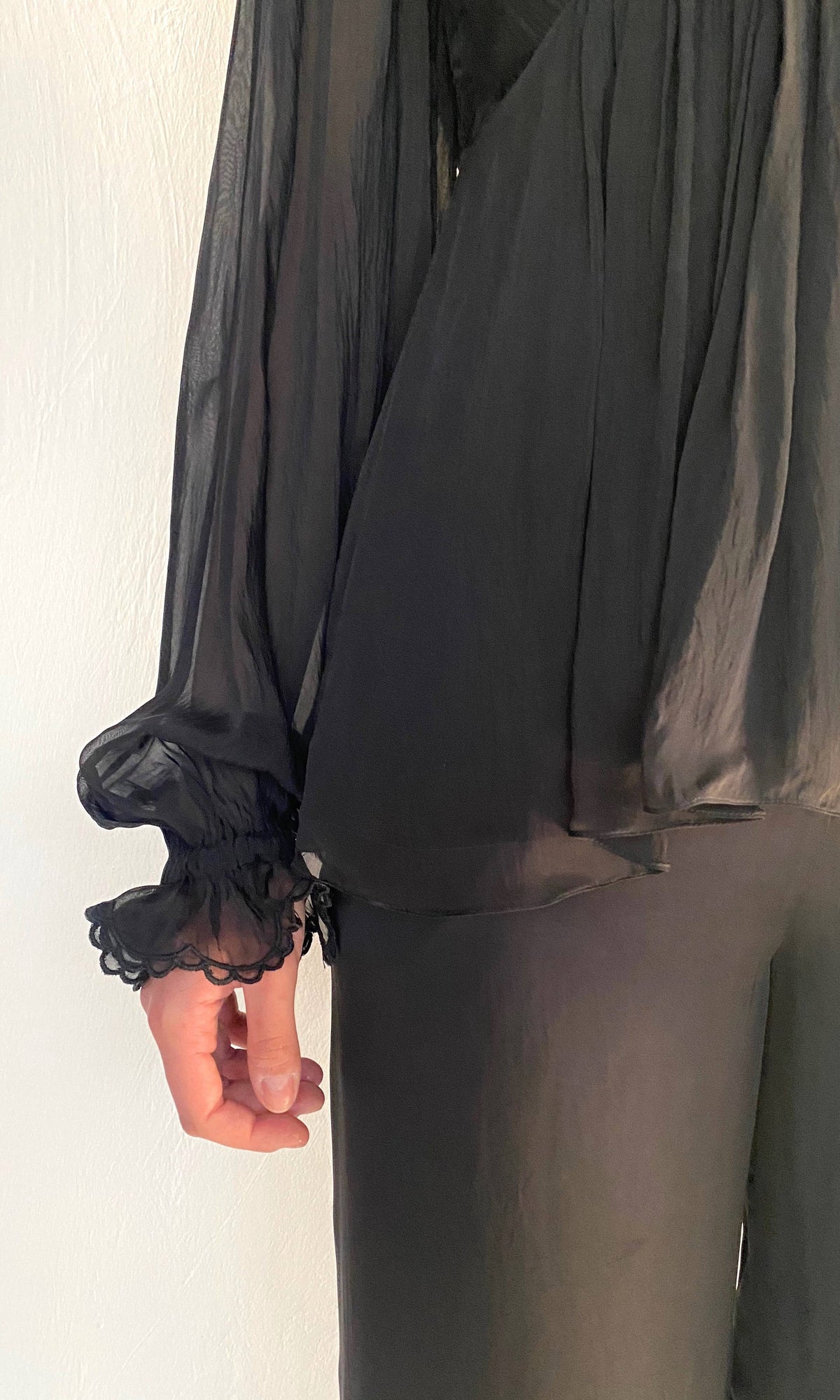 Womens | Johi Viscose Flat Chiffon Gathered Top | Black