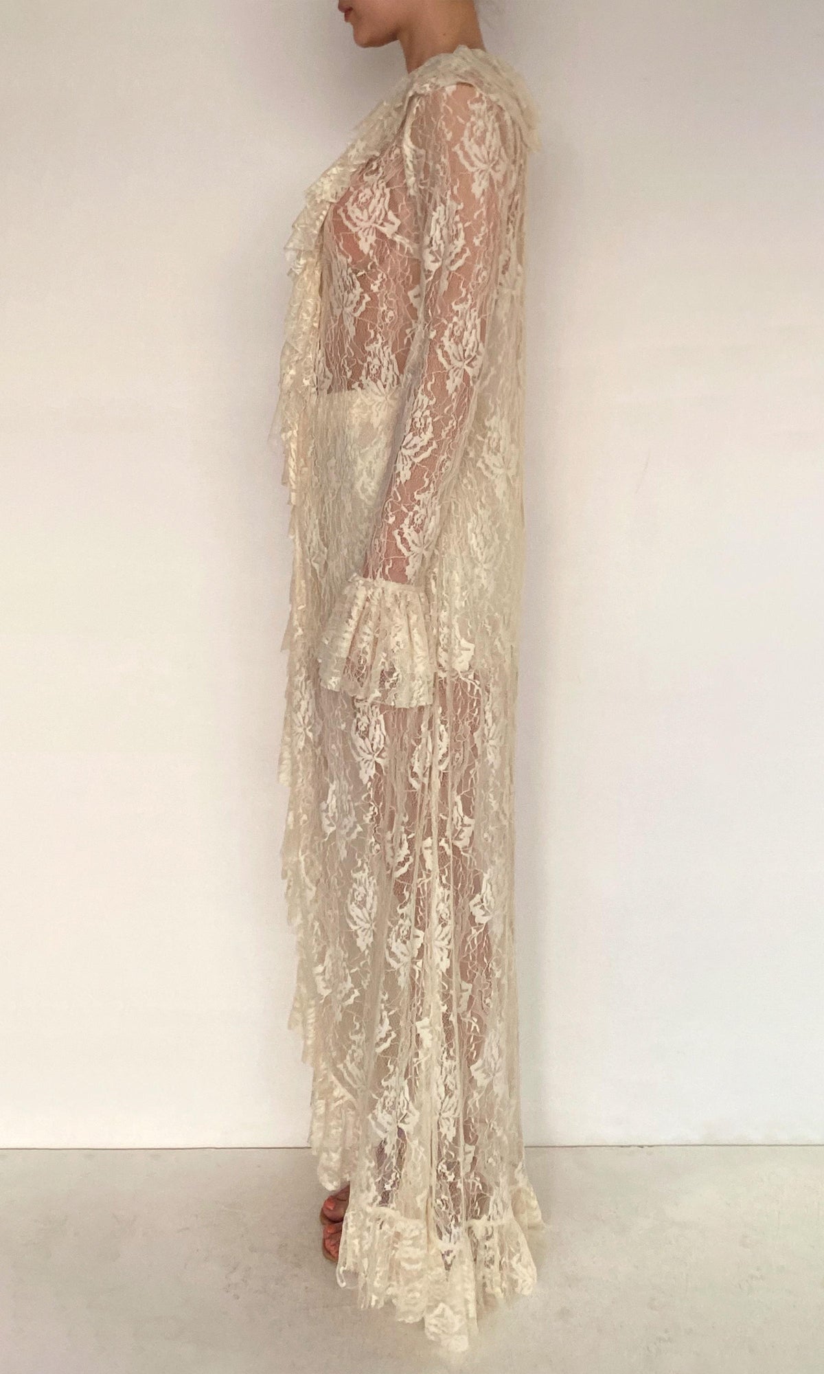 Womens | Onir Nylon Lace Ruffled Front Open Cape | Eggshell