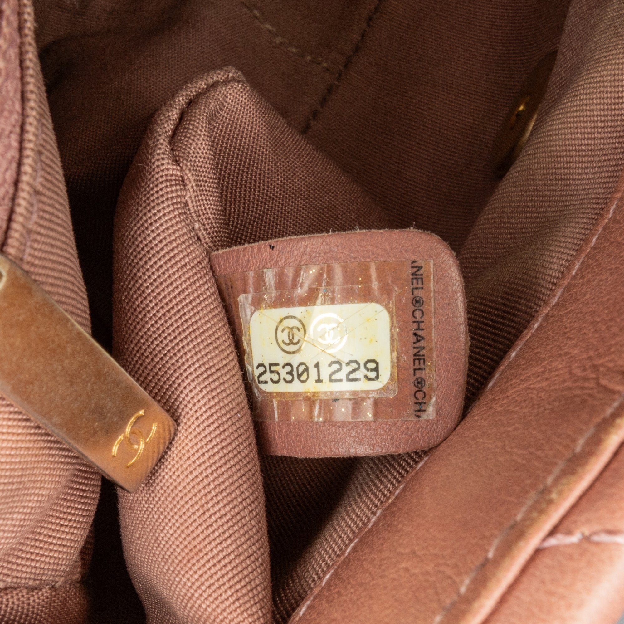 Chanel | Pre-Owned Mini Rectangular Chevron Lambskin Chain Around Flap | Pink/Light Pink