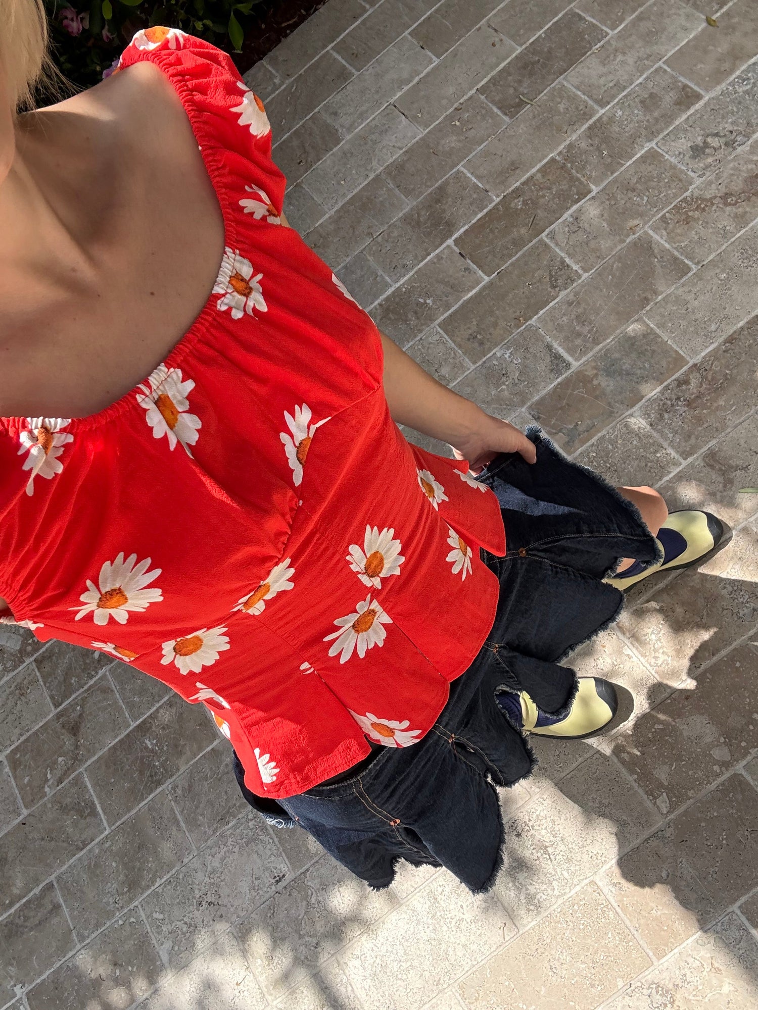 Pat Top | Red Daisy