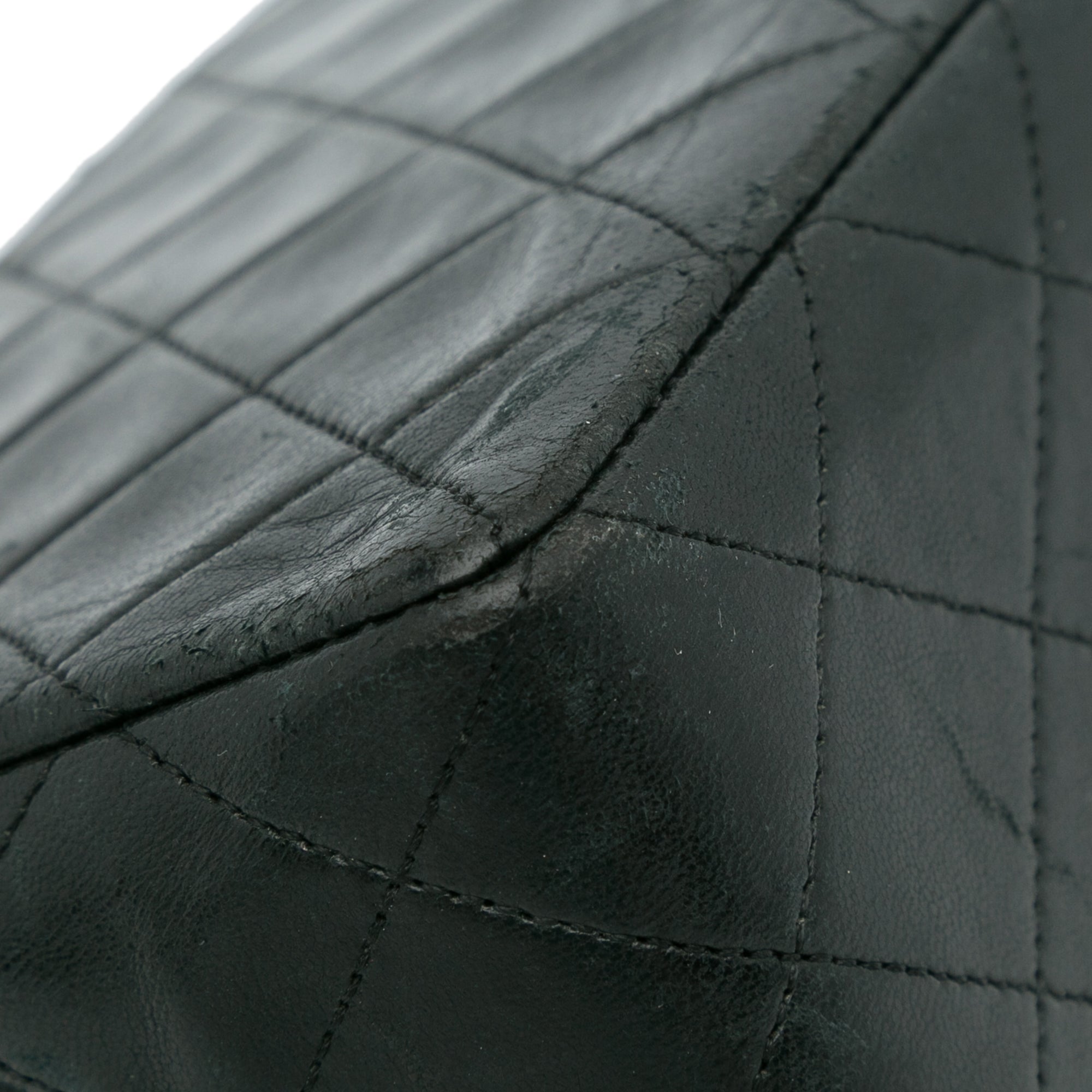 Chanel | Pre-Owned Quilted Lambskin Shoulder Bag | Black