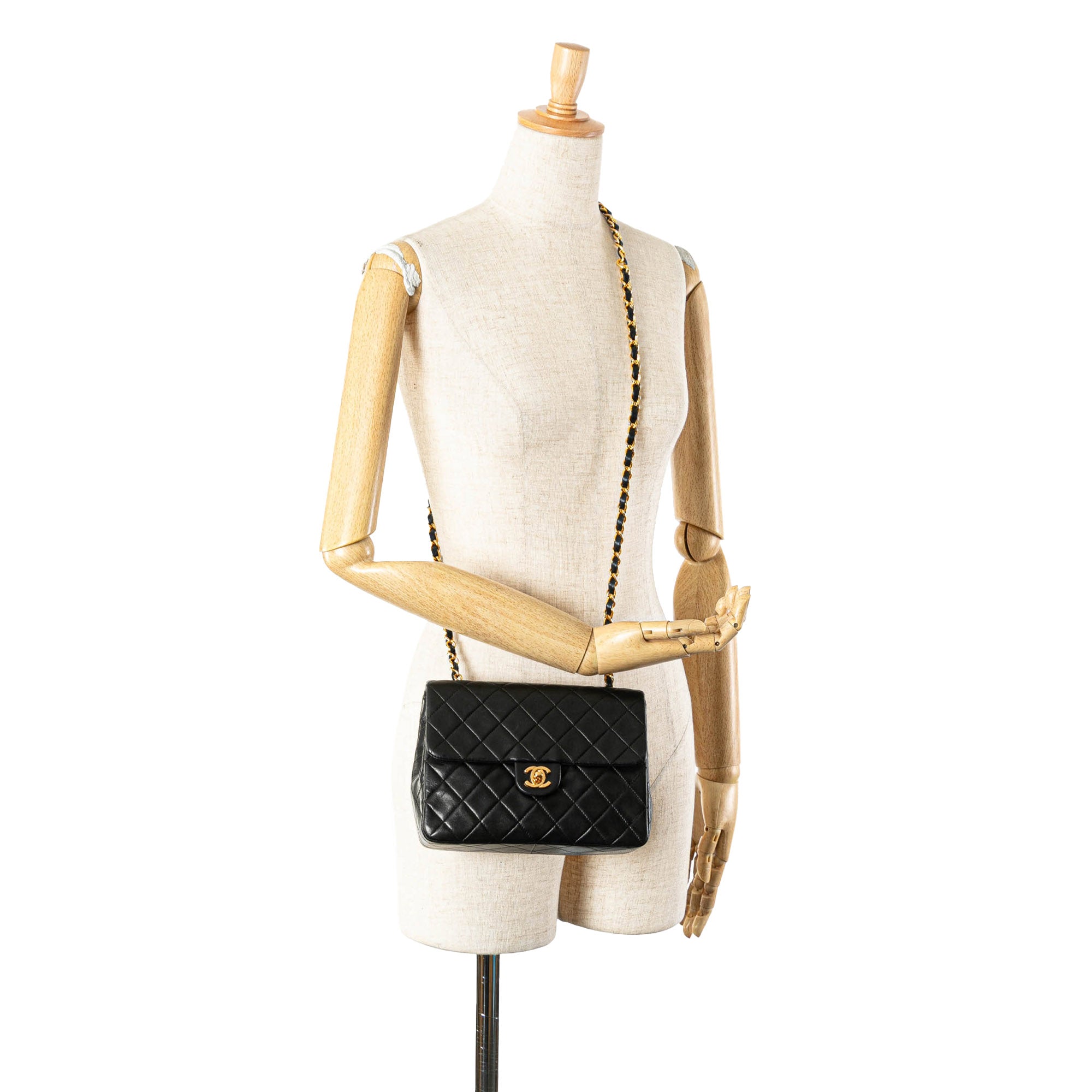 Chanel | Pre-Owned Small Square Quilted Lambskin Flap - II | Black