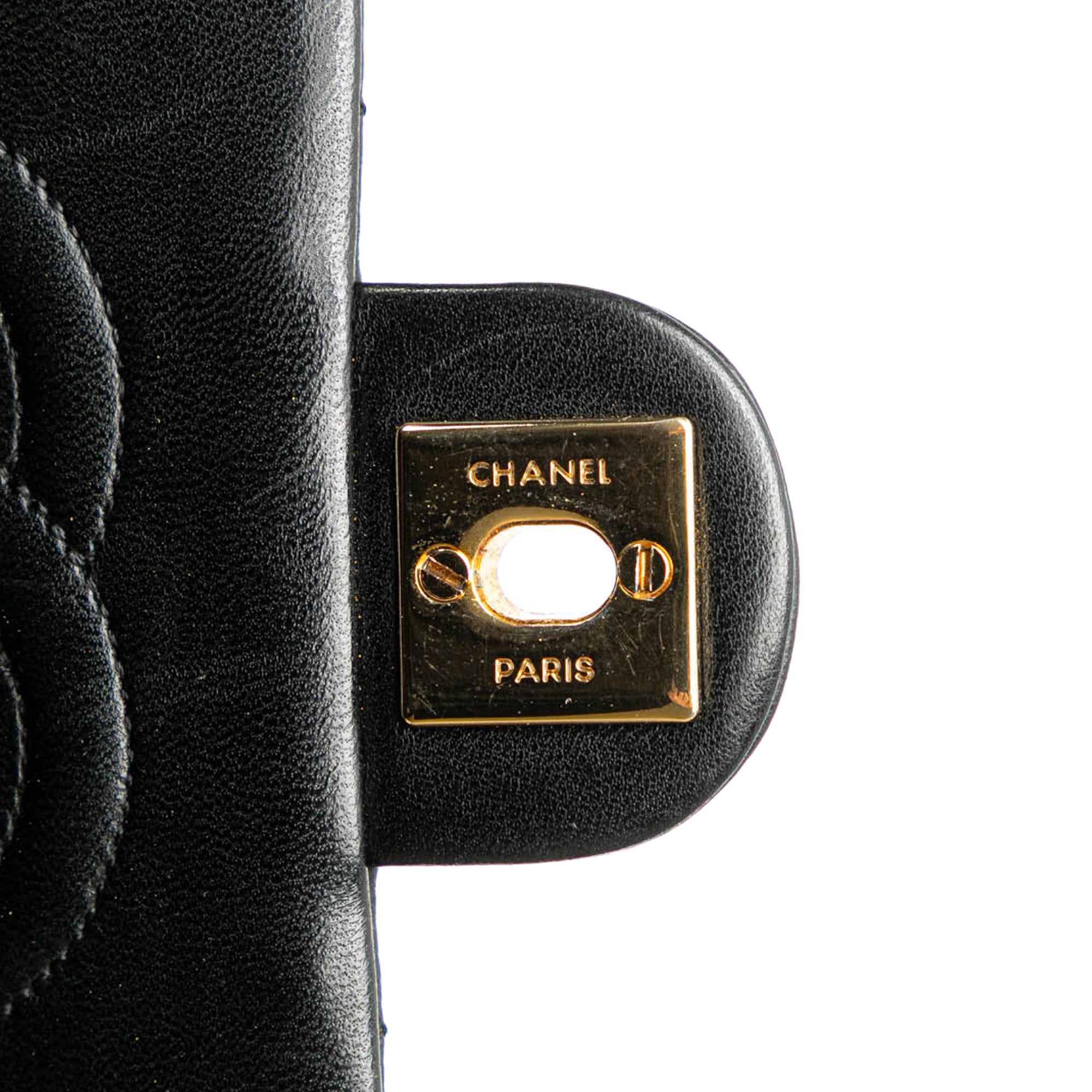 Chanel | Pre-Owned Small Square Quilted Lambskin Flap - II | Black