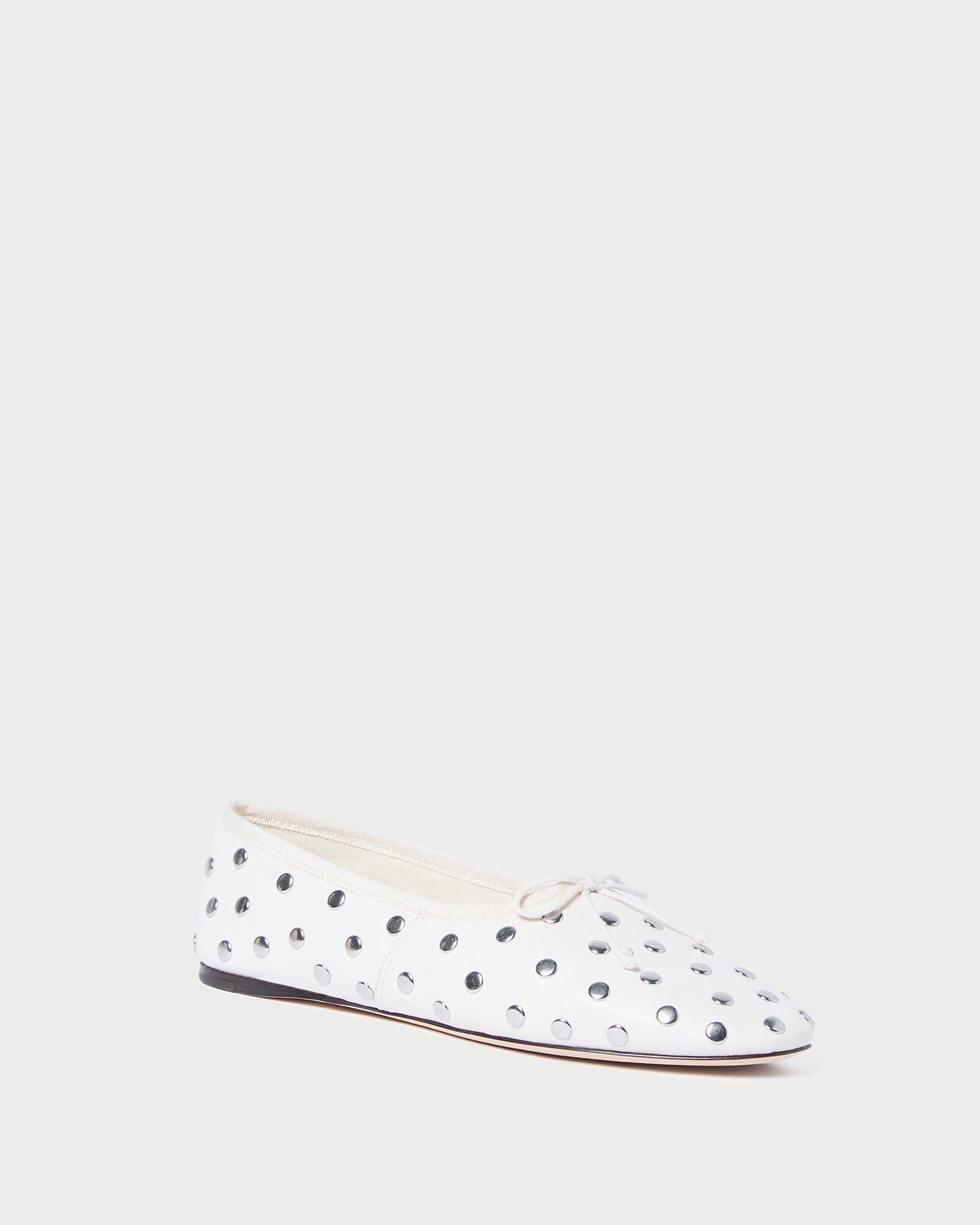 Color: Ecru/Silver