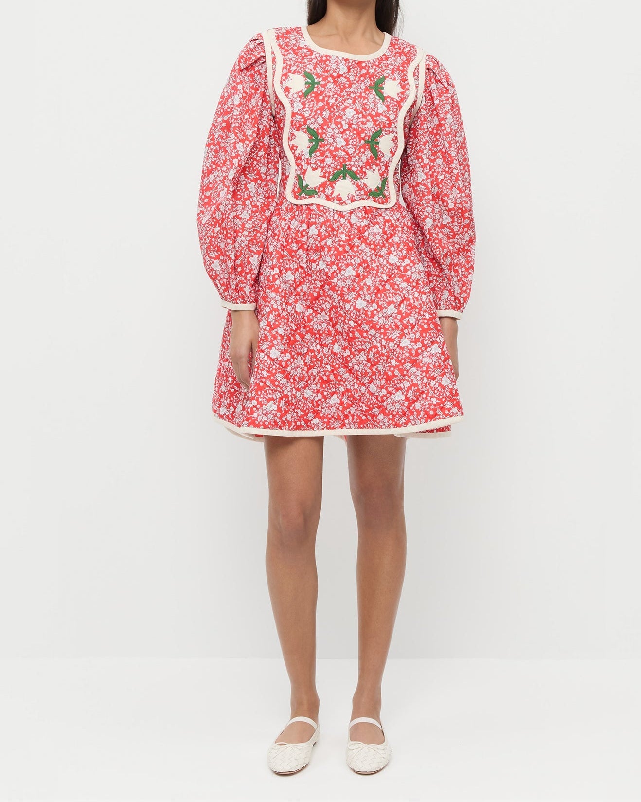 Color: Red Rosette Floral