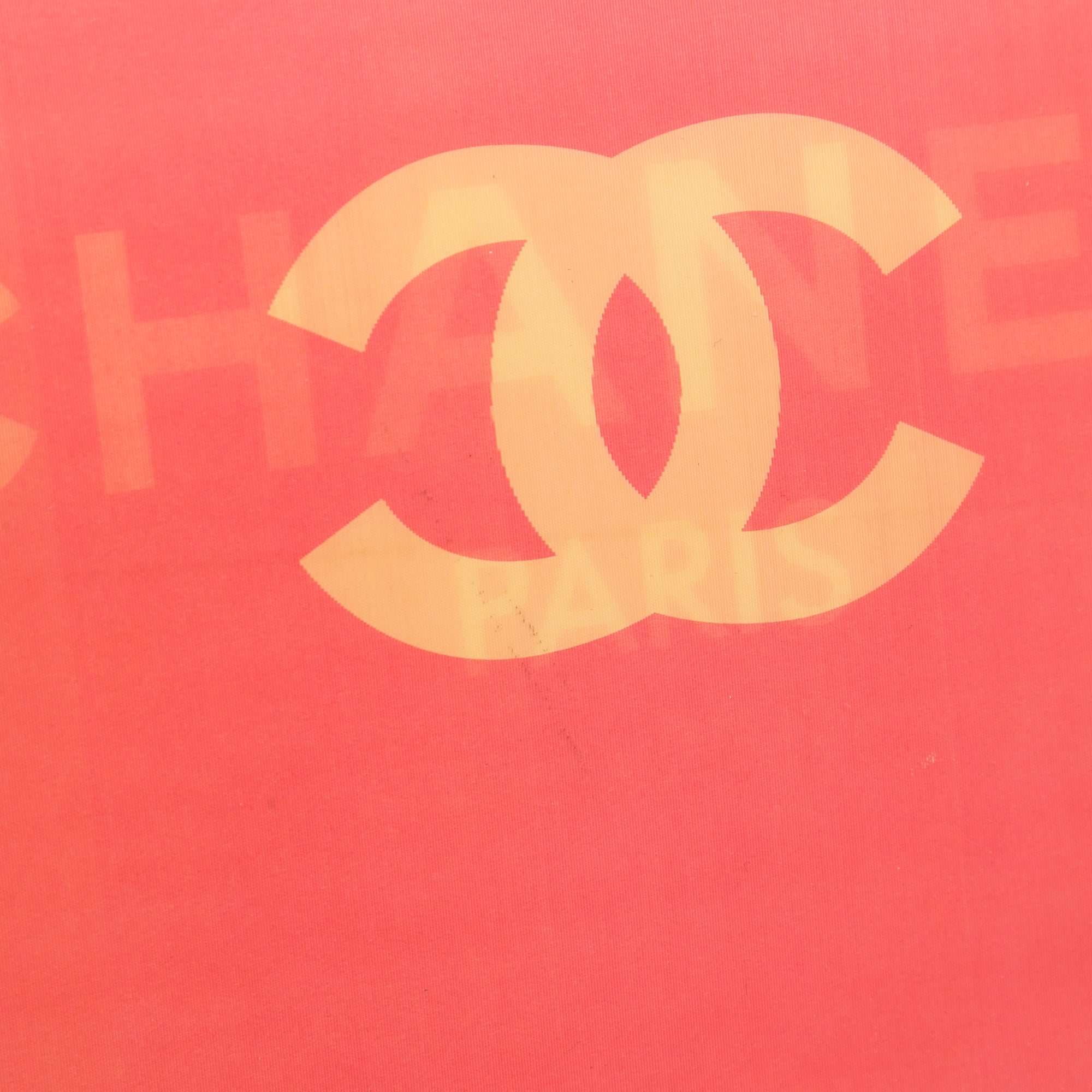 Chanel | Pre-Owned Holographic Chain Shoulder Bag | Red