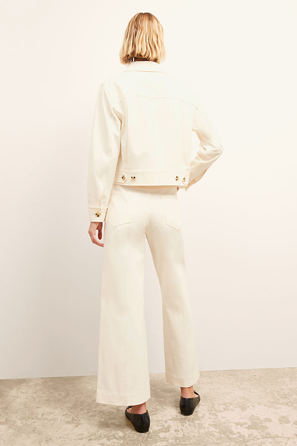 Front image of a woman wearing the Milo Jean in Tusk | Exclude