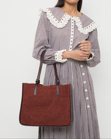 Color: Espresso/Chestnut
