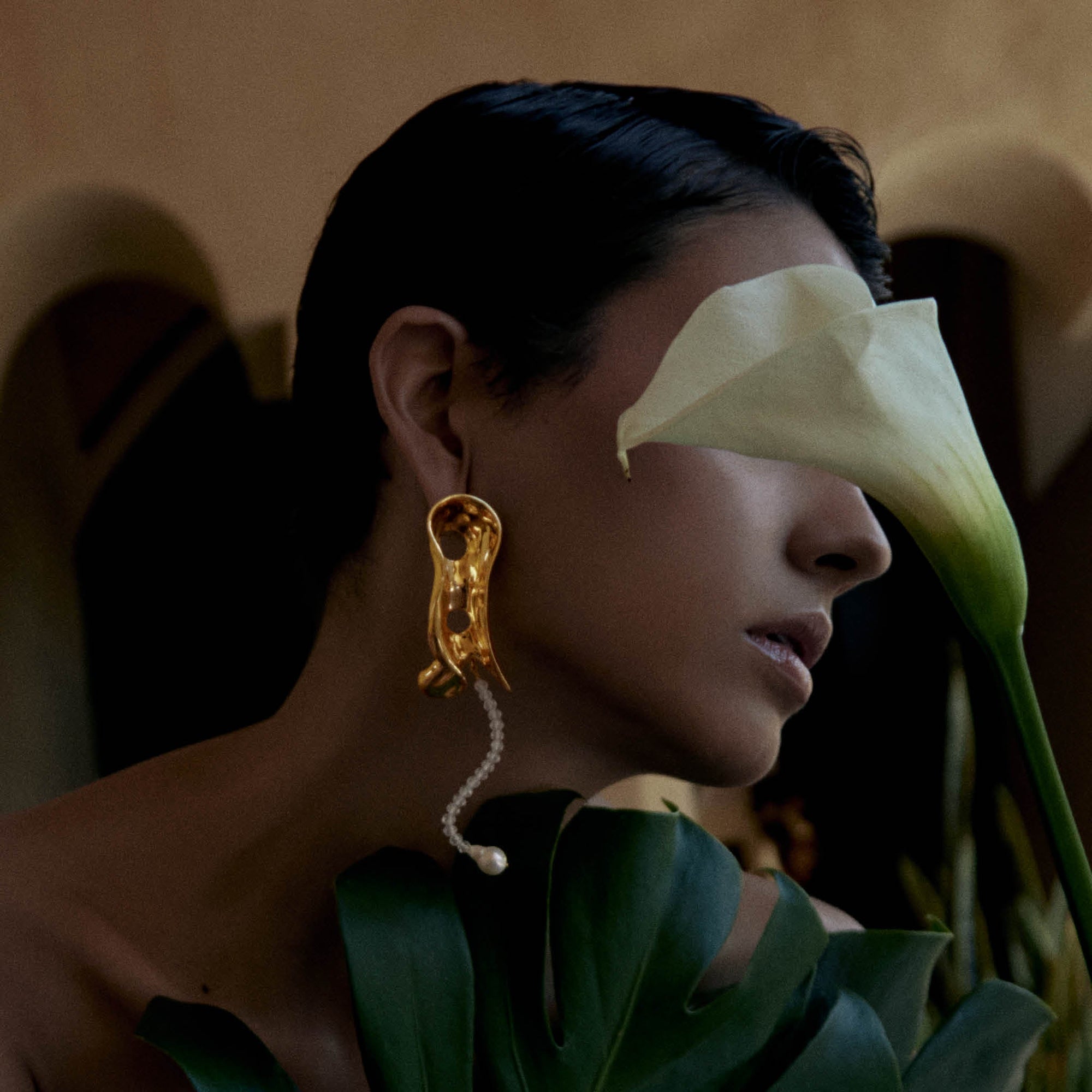 Penna Earring | 18K Gold-Plated on Brass | Freshwater Pearls/Topaz
