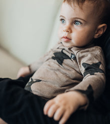 Newborn | Soft Faded Star Envelope Onesie | Earth Brown