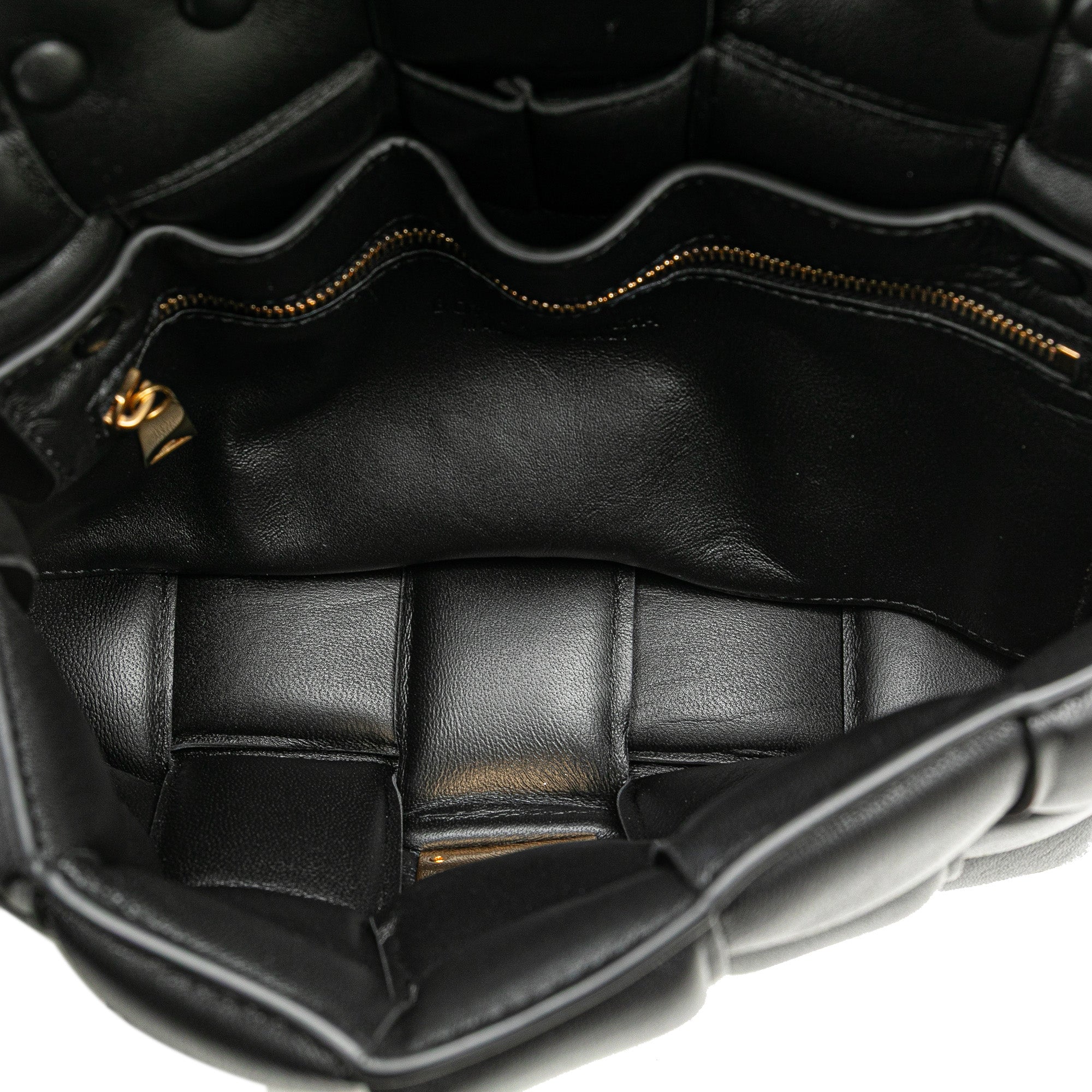 Bottega Veneta | Pre-Owned Nappa Intrecciato Padded Chain Cassette Satchel | Black