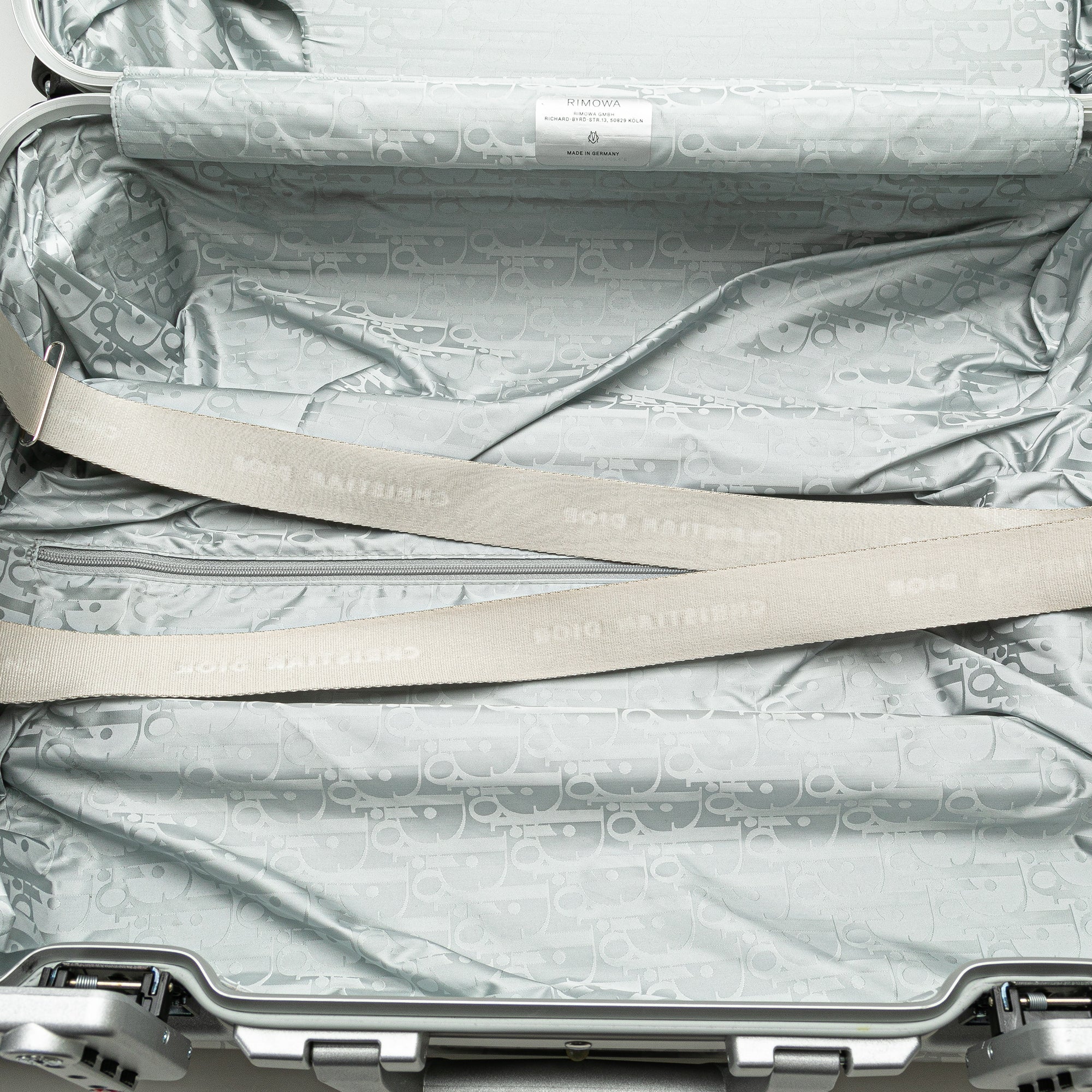 Dior | Pre-Owned Rimowa Oblique Aluminum Gradient Cabin Luggage | Silver