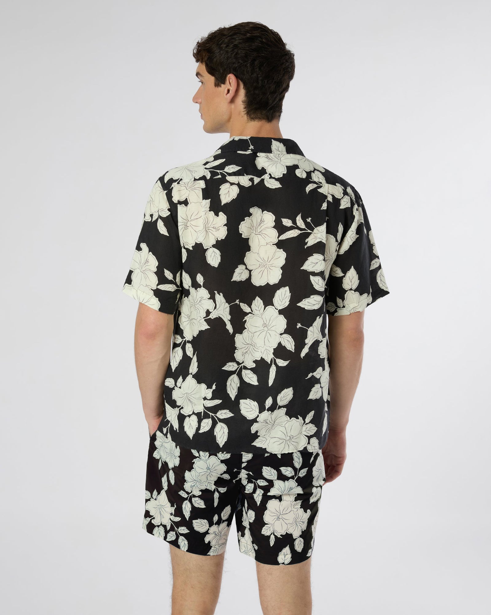 Mens | Air Linen Convertible Vacation Shirt | Black/Off White