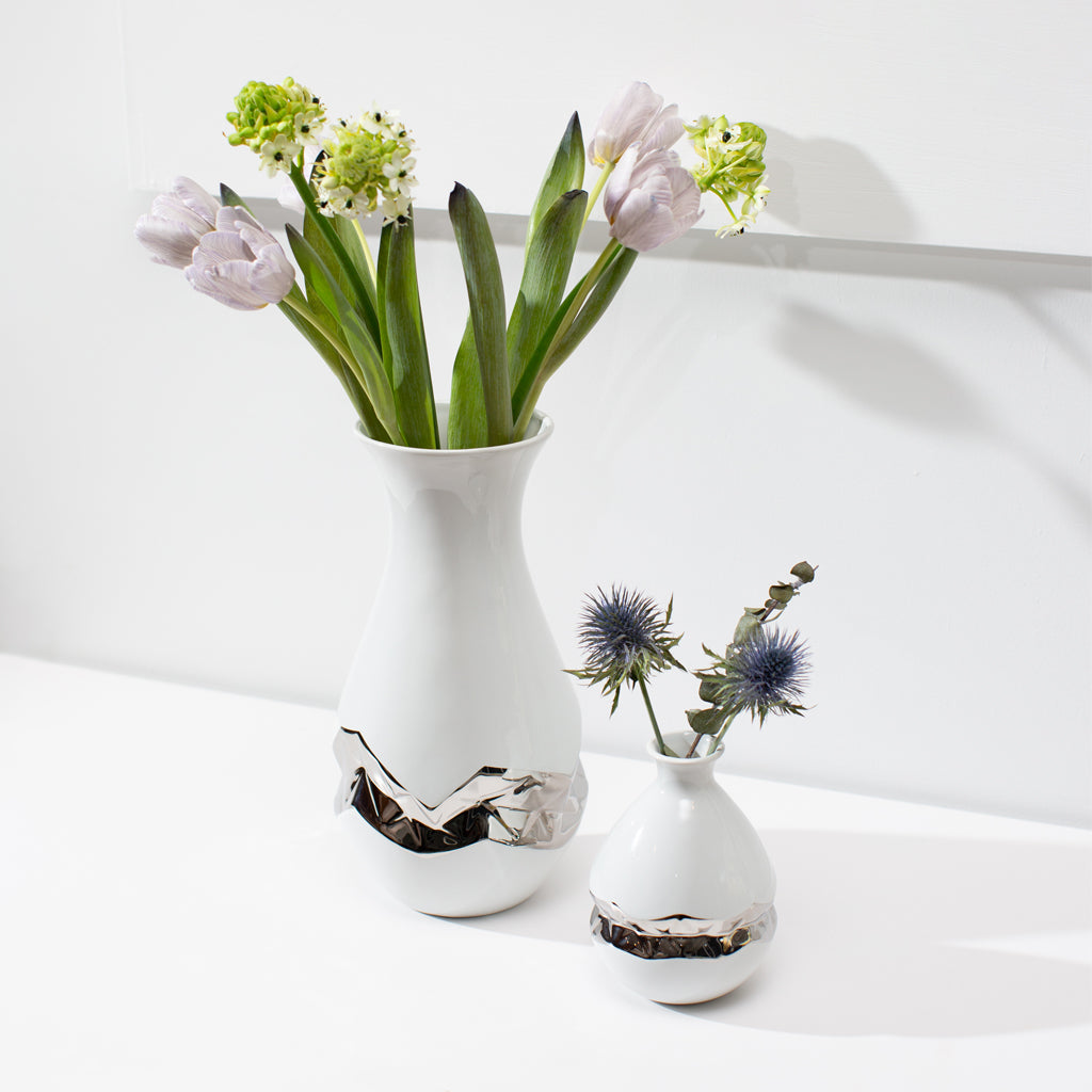 Talianna Oro Bud Vase | White | Ceramic with Silver Details