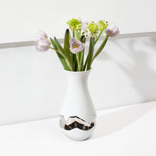 Talianna Oro Vase | White | Ceramic with Silver Details