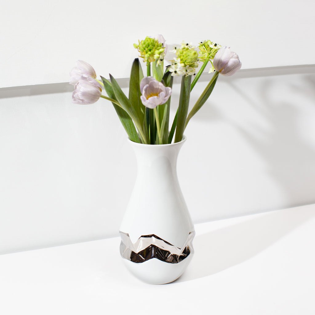 Talianna Oro Vase | White | Ceramic with Silver Details