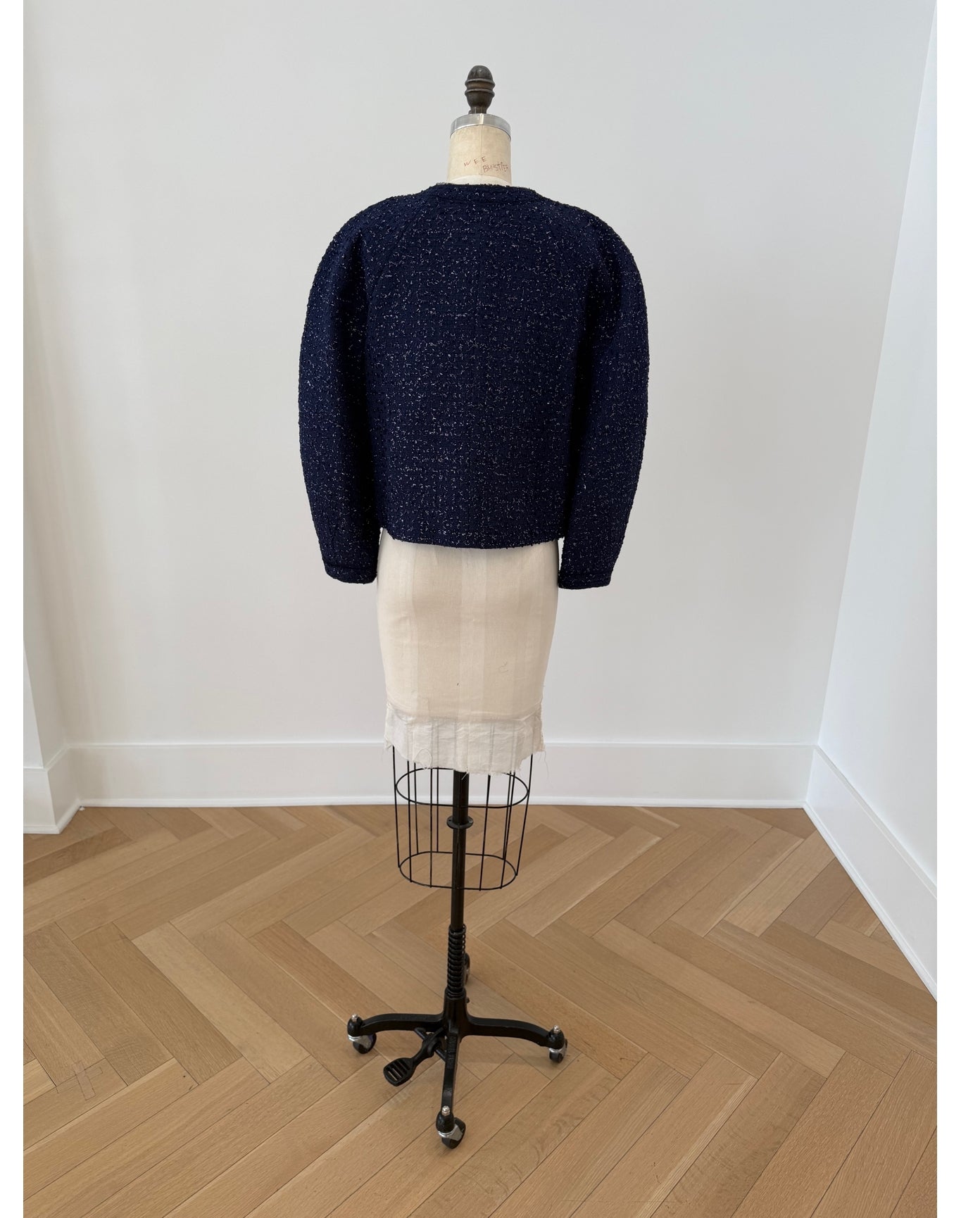 Collarless Arc Sleeve Jacket | Midnight