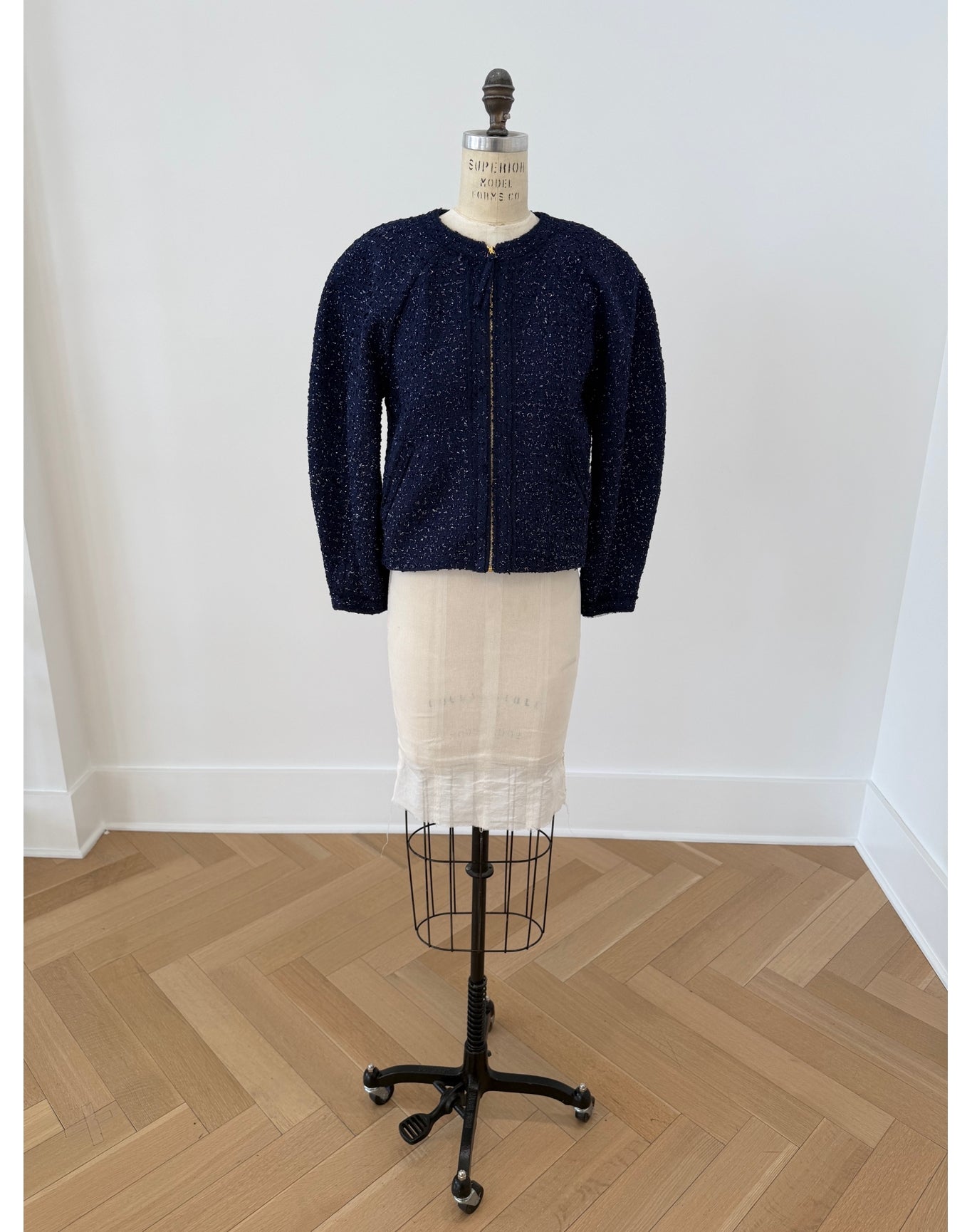 Collarless Arc Sleeve Jacket | Midnight