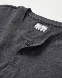 Men's Pima Henley in Navy in Navy#Color_Navy