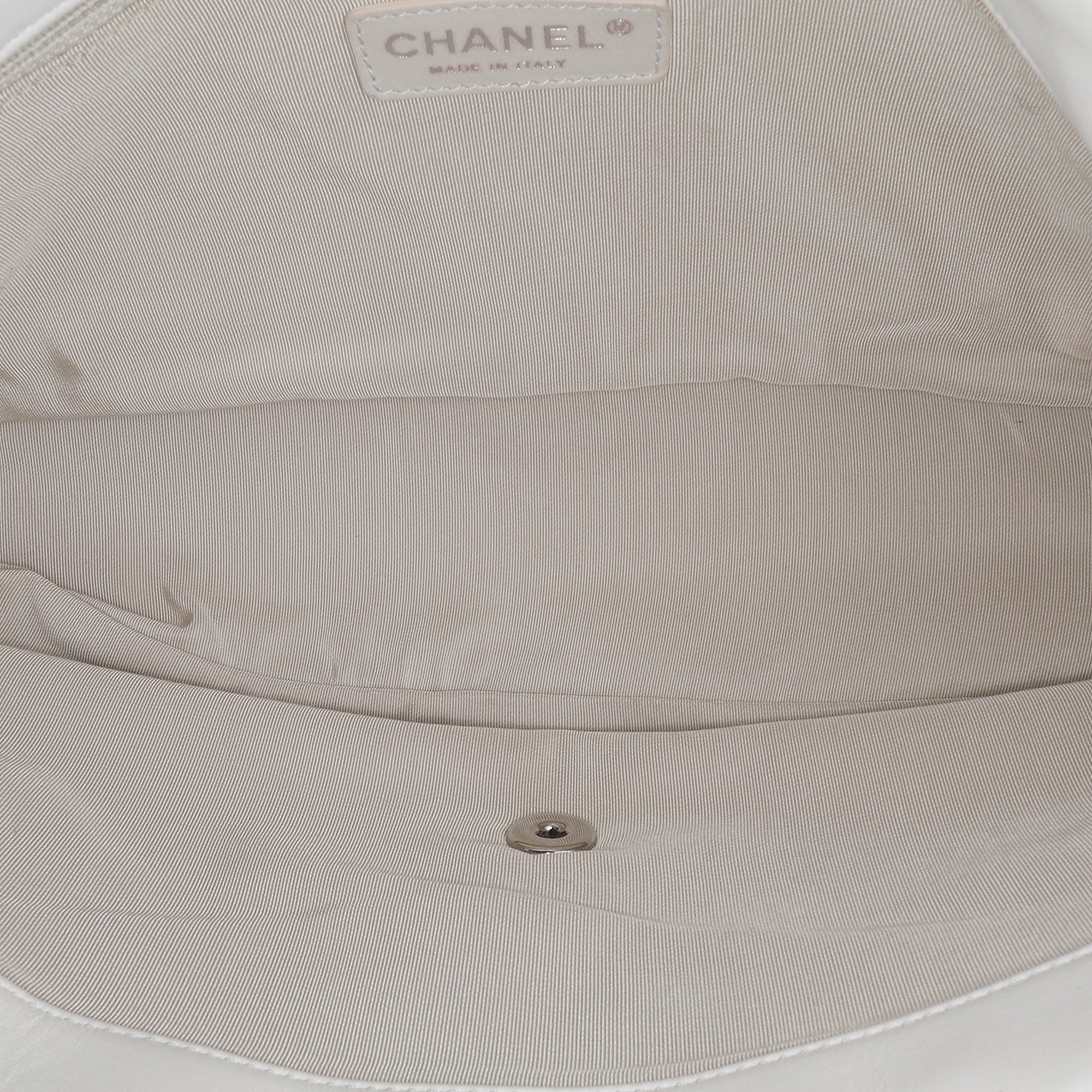 Chanel | Pre-Owned Jumbo Calfskin Canebiers Net Flap | White