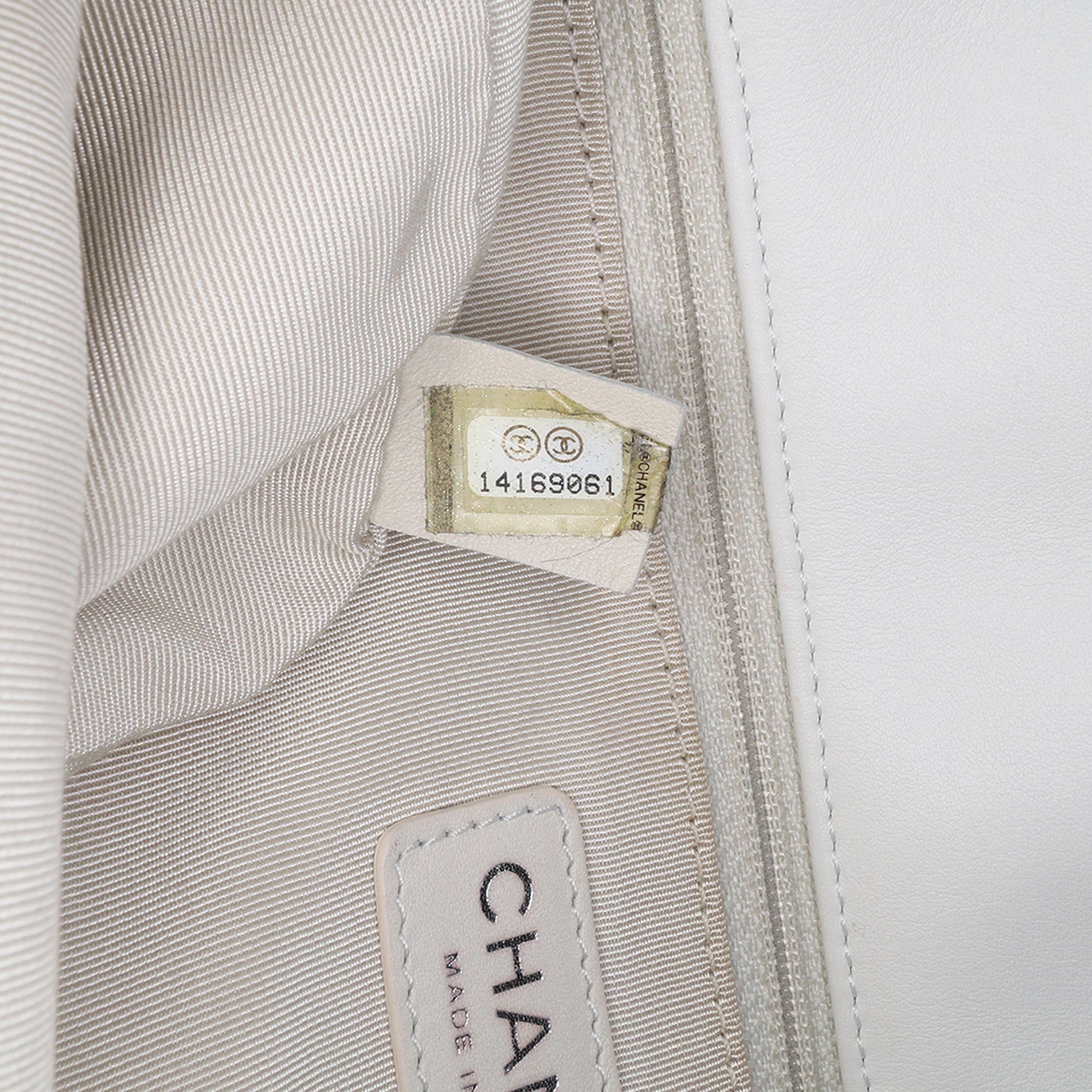 Chanel | Pre-Owned Jumbo Calfskin Canebiers Net Flap | White