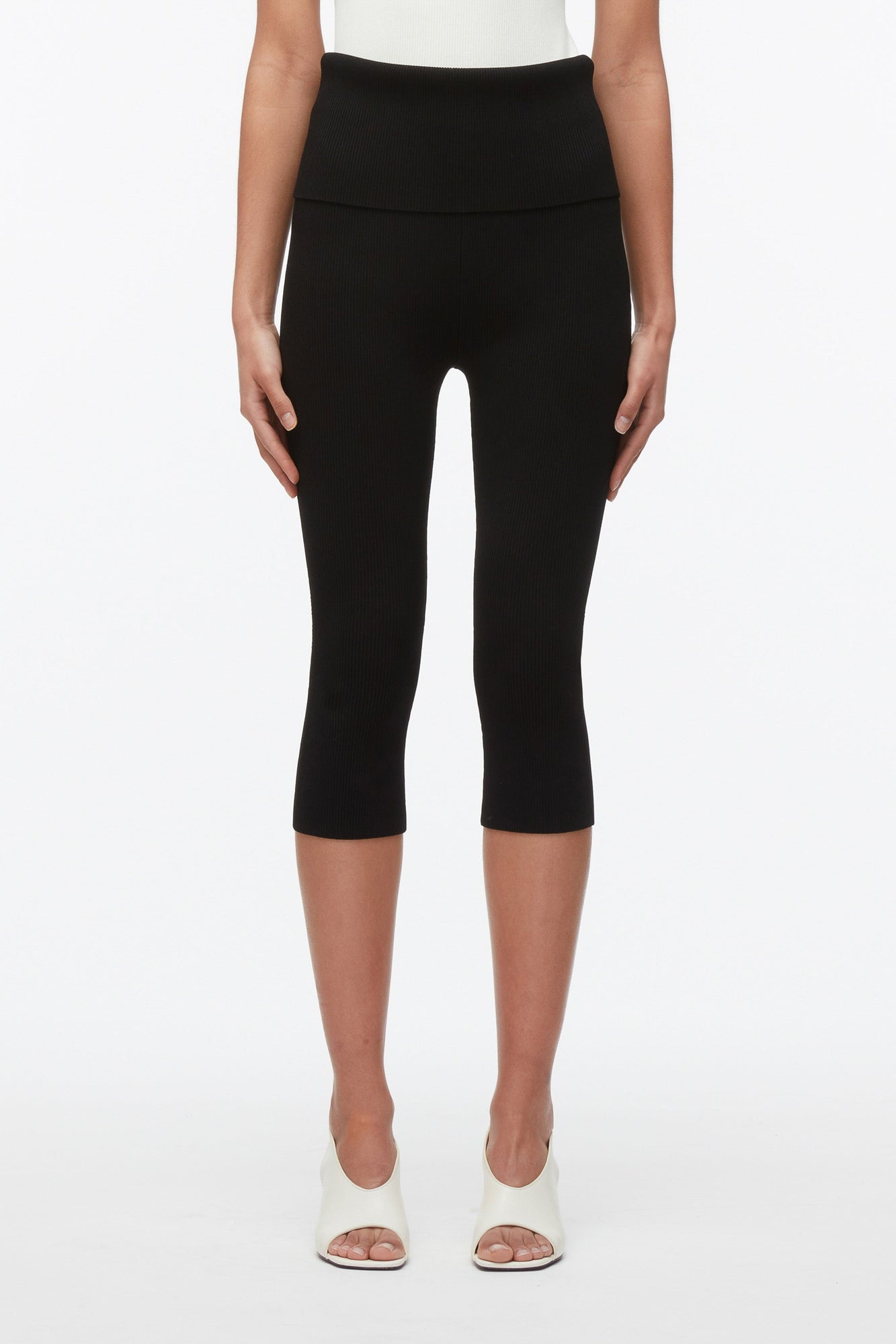 Compact Rib Capris | Black