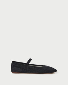 Color: Black/Black
