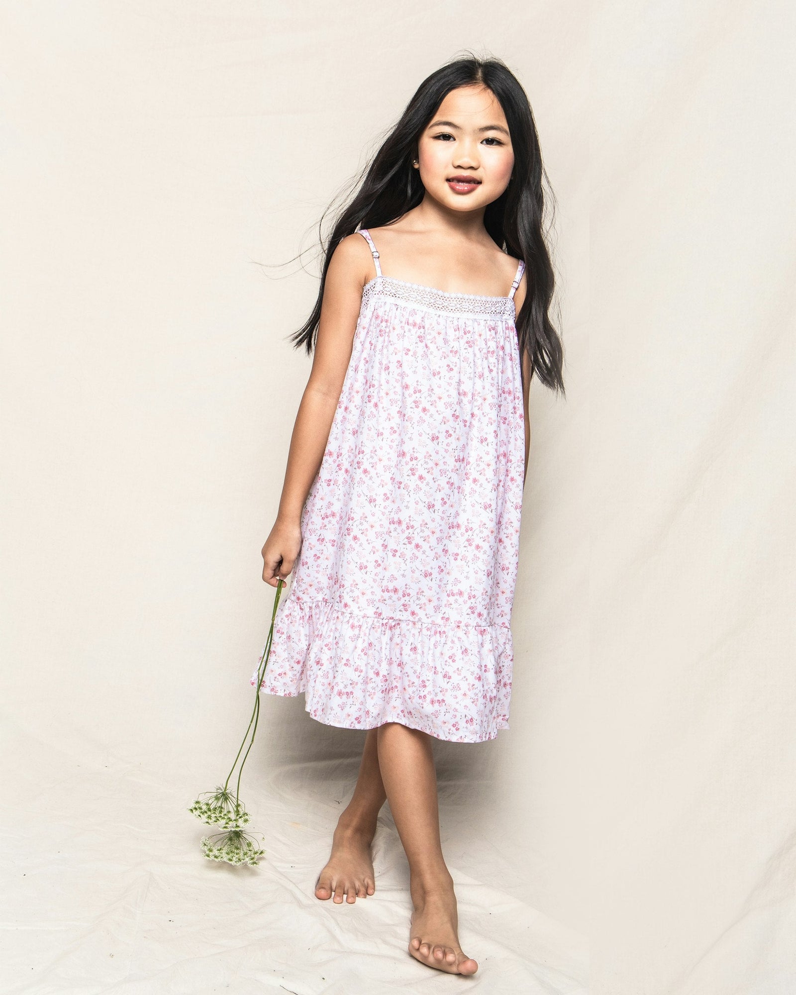 Girl's Twill Lily Nightgown in Fleurs de Rose in Dorset Floral#Color_Dorset Floral