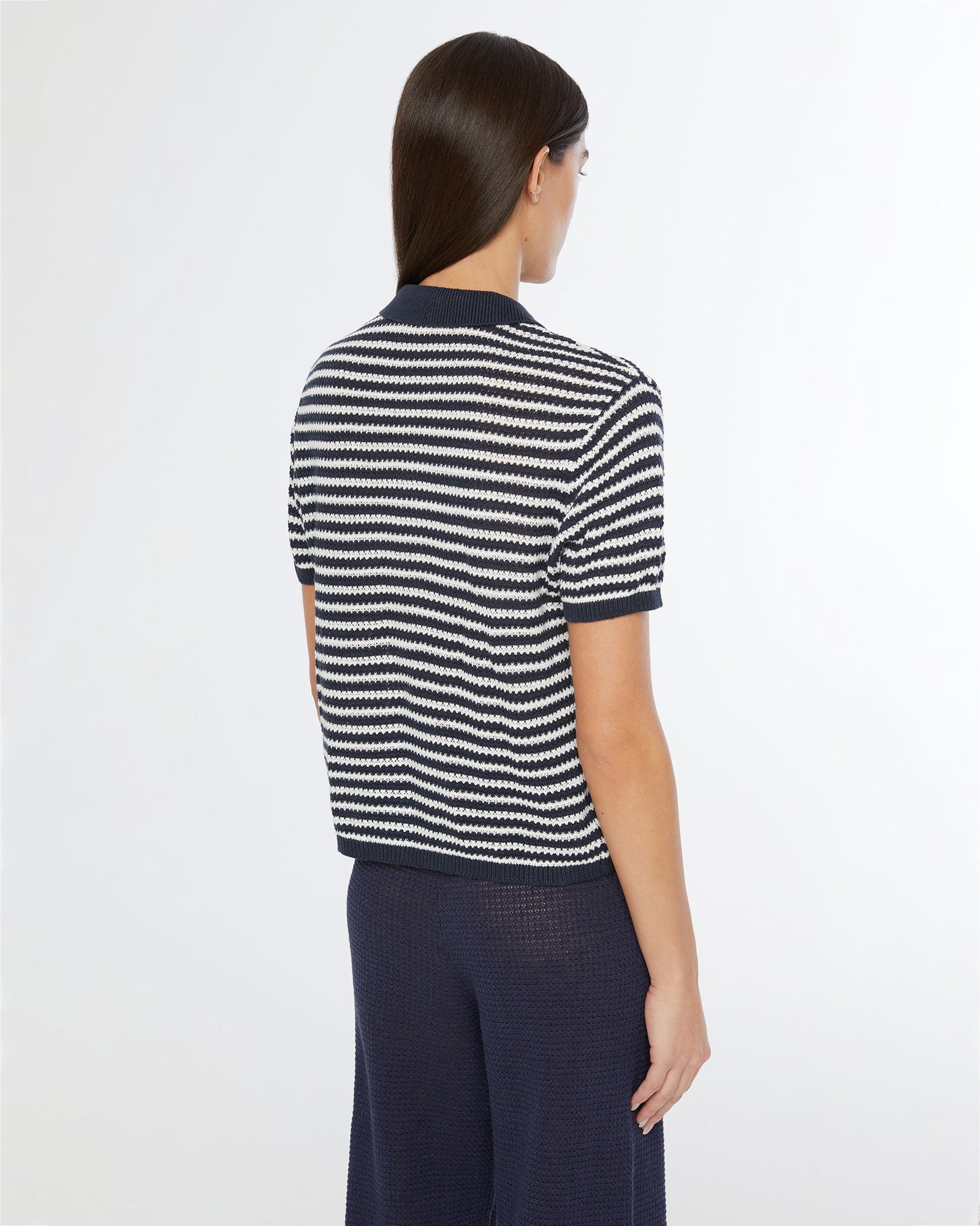Deep Navy/White