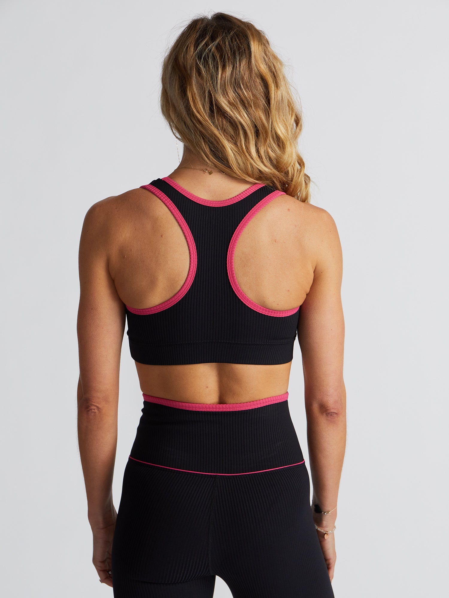 Year of Ours | Ribbed V Bra | Black