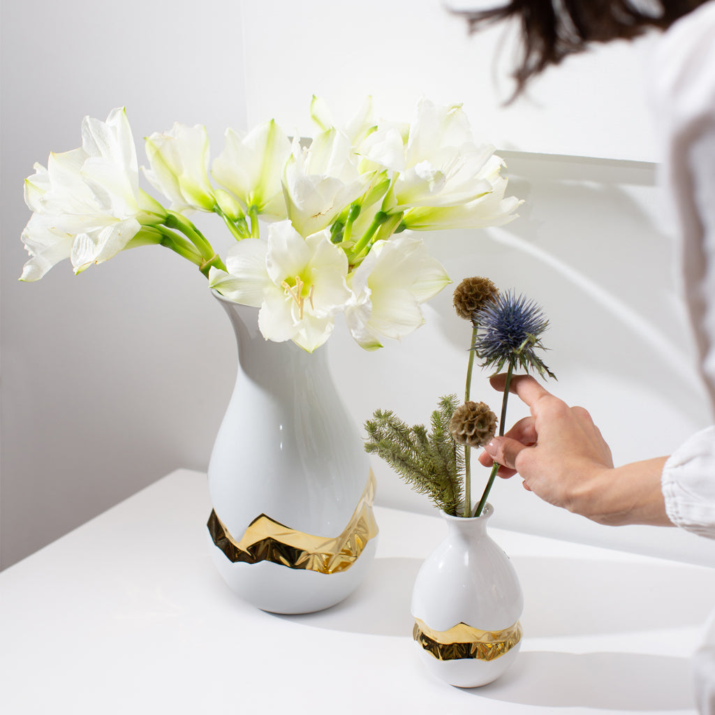 Talianna Oro Vase | White | Ceramic with 24K Gold Details