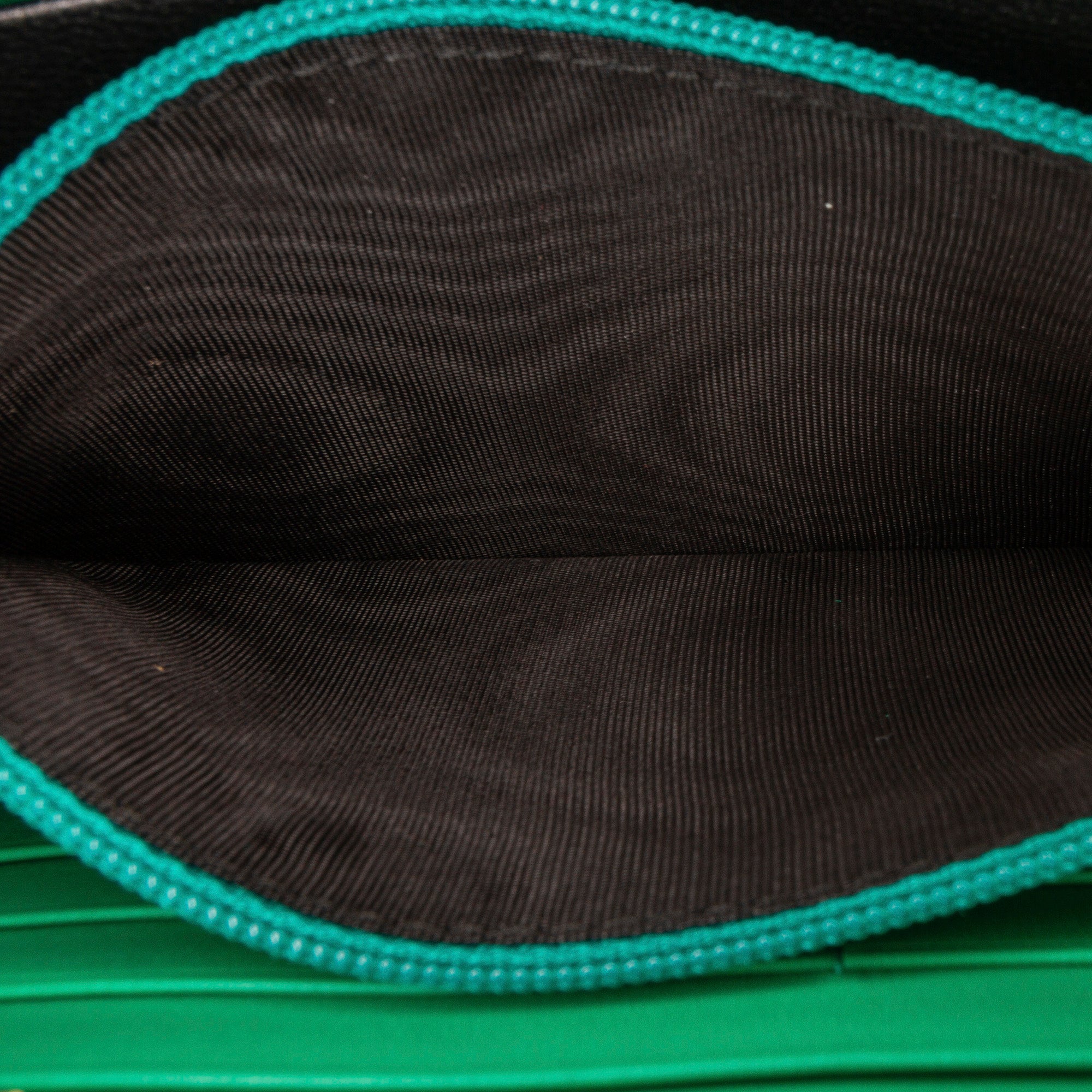 Saint Laurent | Pre-Owned Y Line Long Wallet | Green