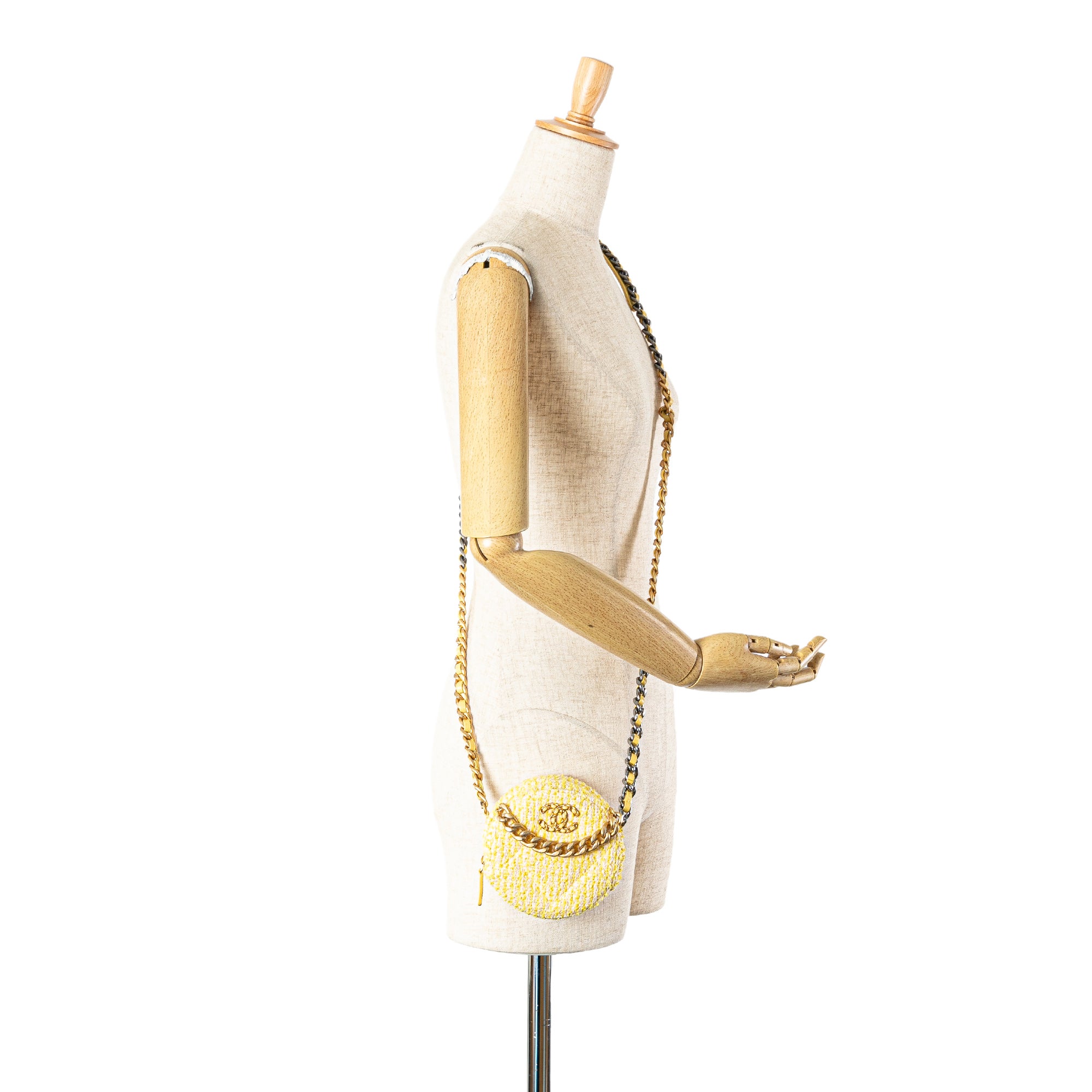 Chanel | Pre-Owned Tweed 19 Round Clutch with Chain | Yellow