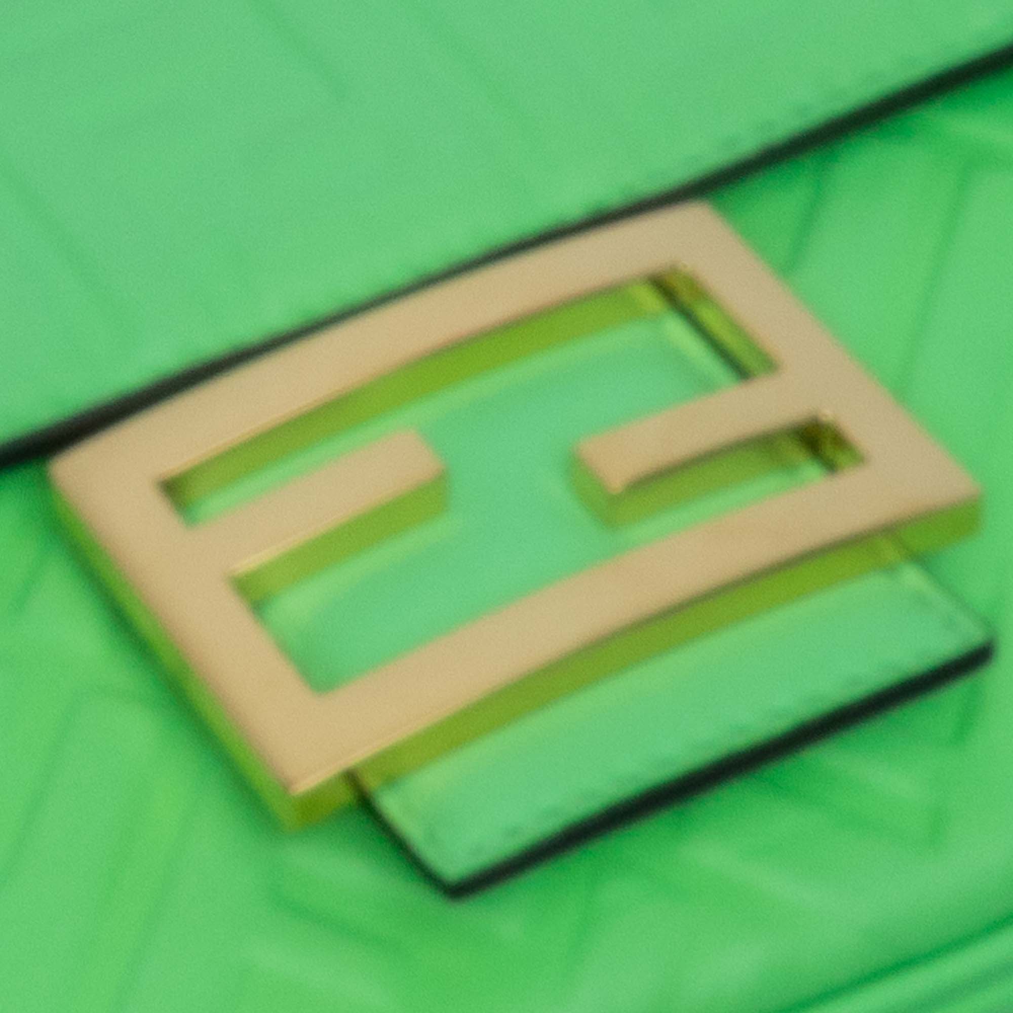 Fendi | Pre-Owned Zucca Embossed Leather Chain Midi Baguette - I | Green/Light Green